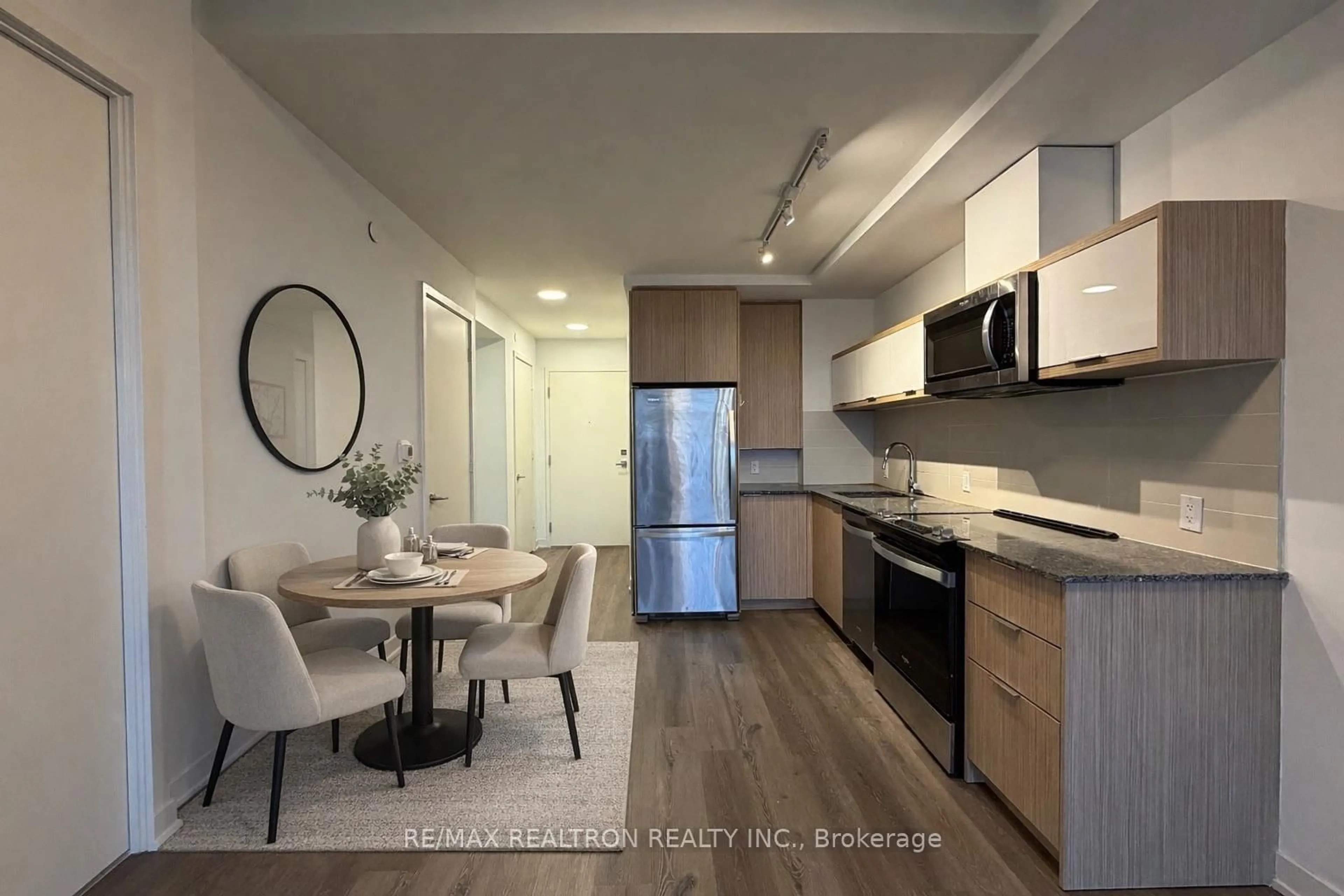 Open concept kitchen, unknown for 10 Deerlick Crt #1214, Toronto Ontario M3A 1Y4