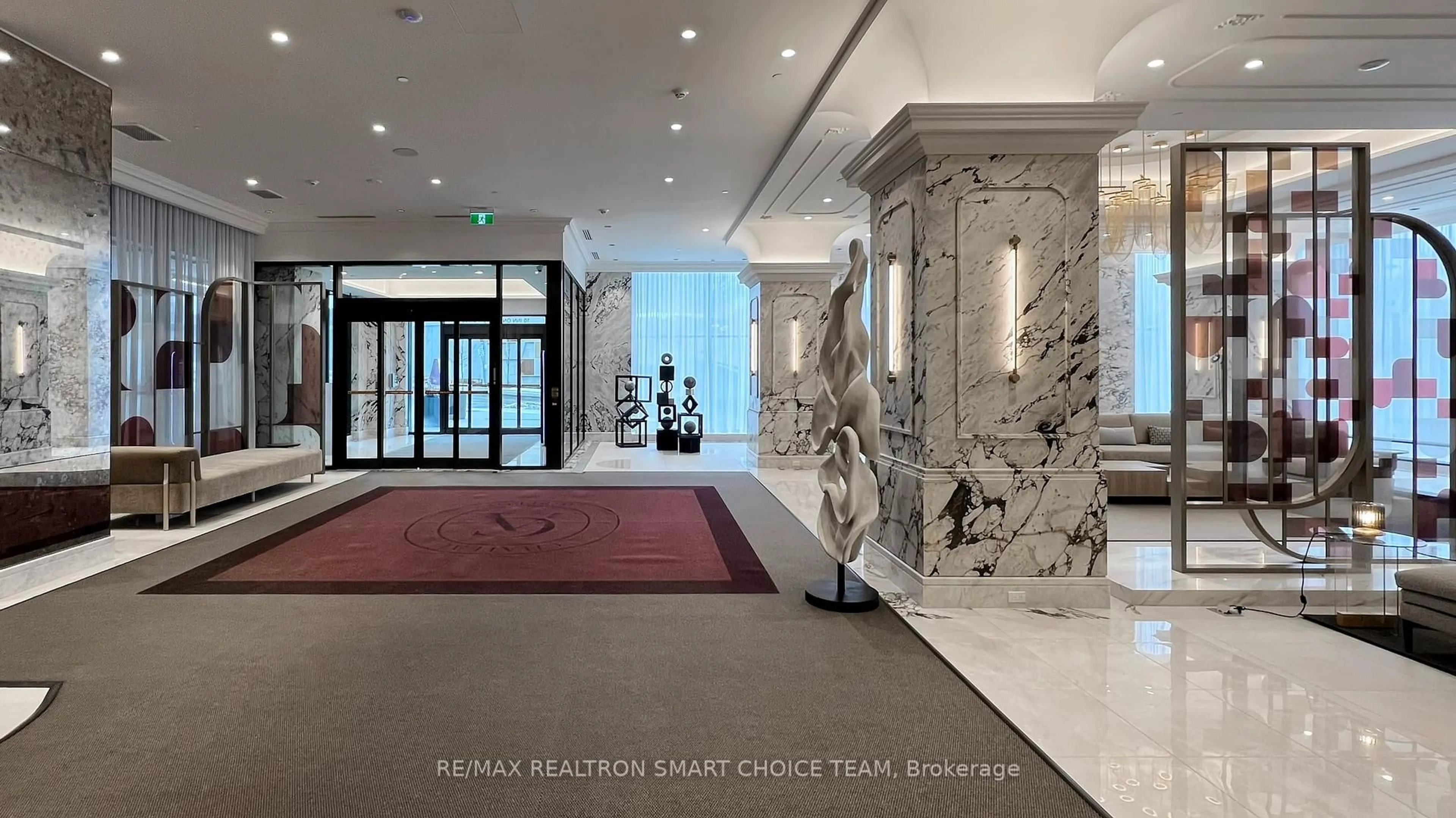 Indoor foyer for 10 Inn on The Park Dr #212, Toronto Ontario M3C 0P9