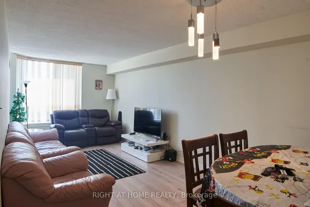 1700 Eglinton Ave #609, Toronto 4
