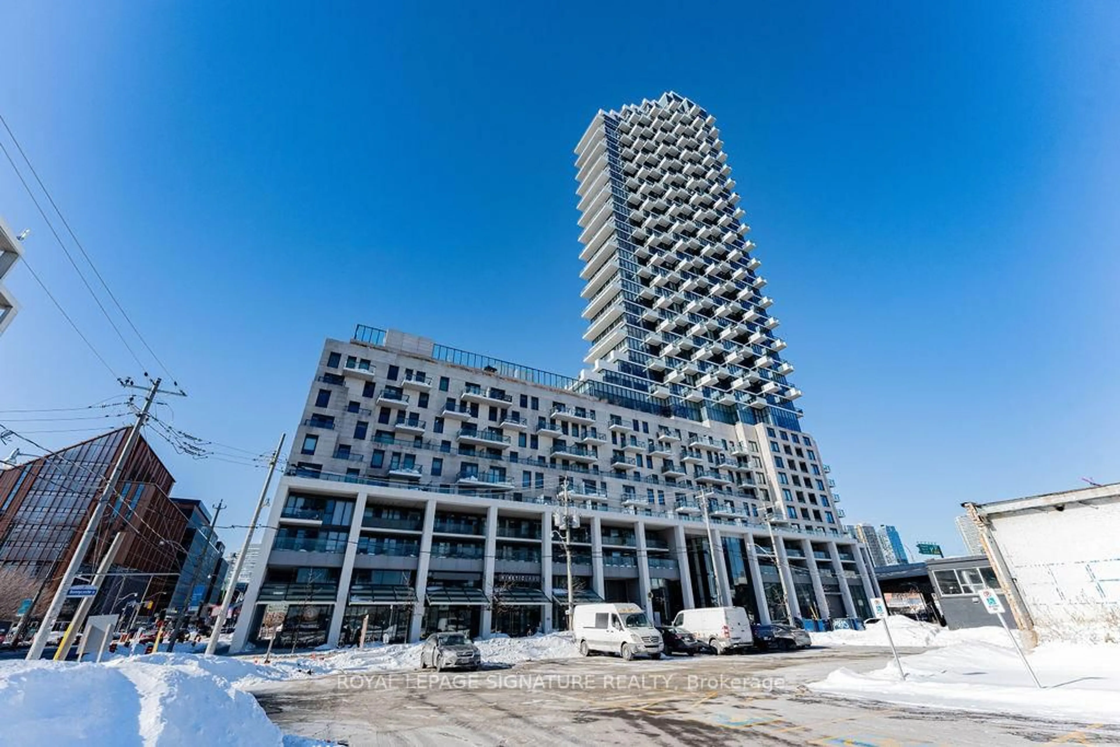 Indoor foyer for 16 Bonnycastle St #1510, Toronto Ontario M5A 4M6