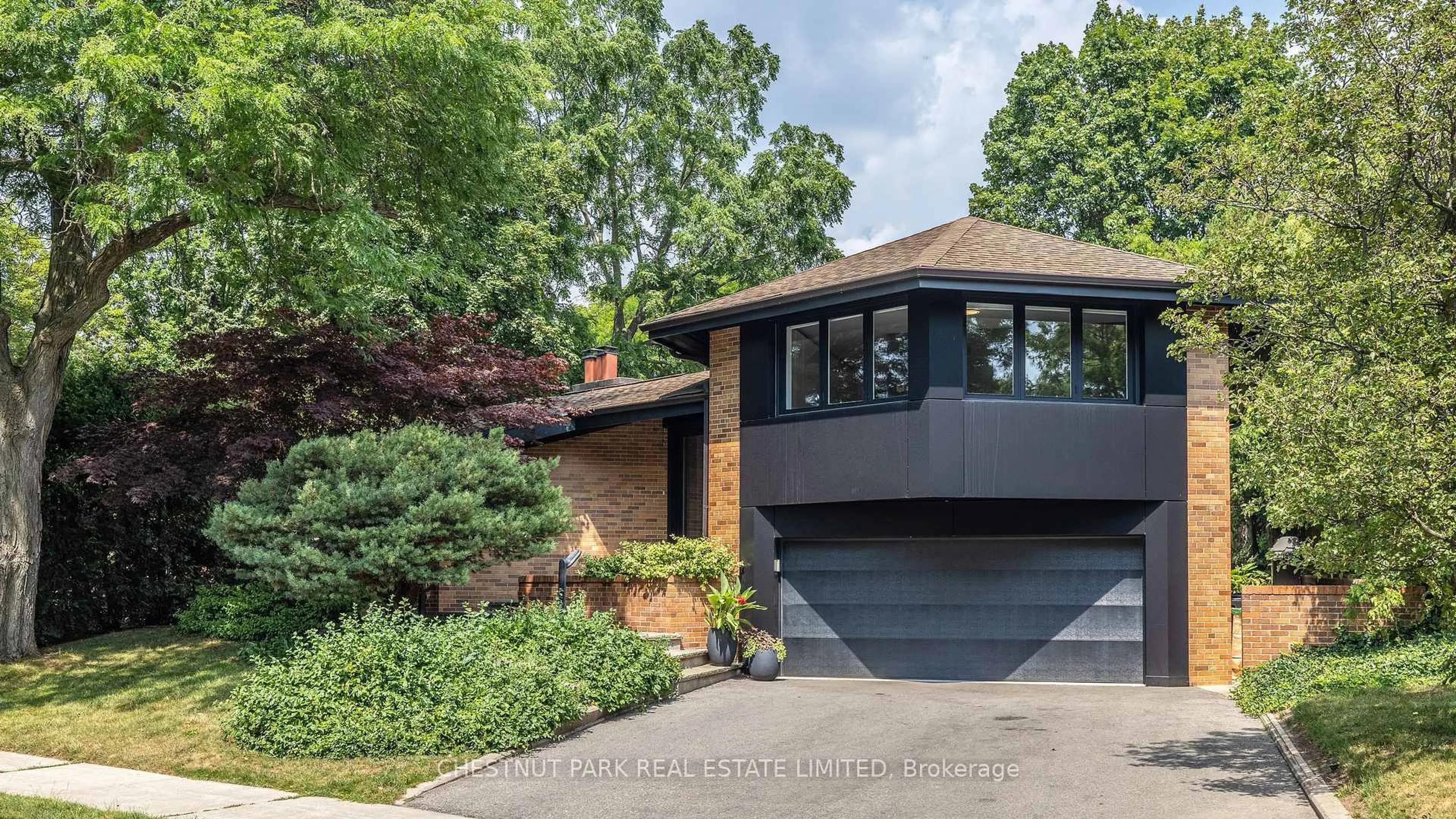 Home with brick exterior material, street for 20 Lower Links Rd, Toronto Ontario M2P 1H6