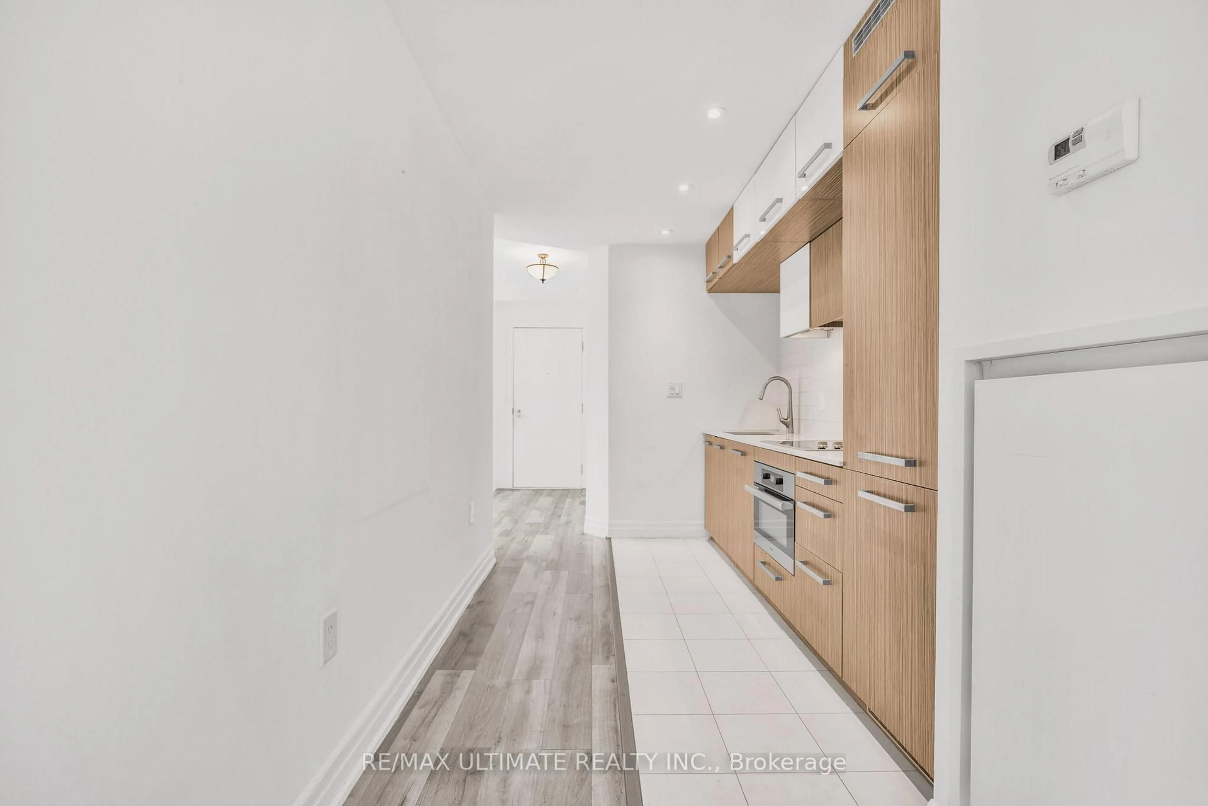 Standard kitchen, unknown for 8 The Esplanade St #506, Toronto Ontario M5E 0A6