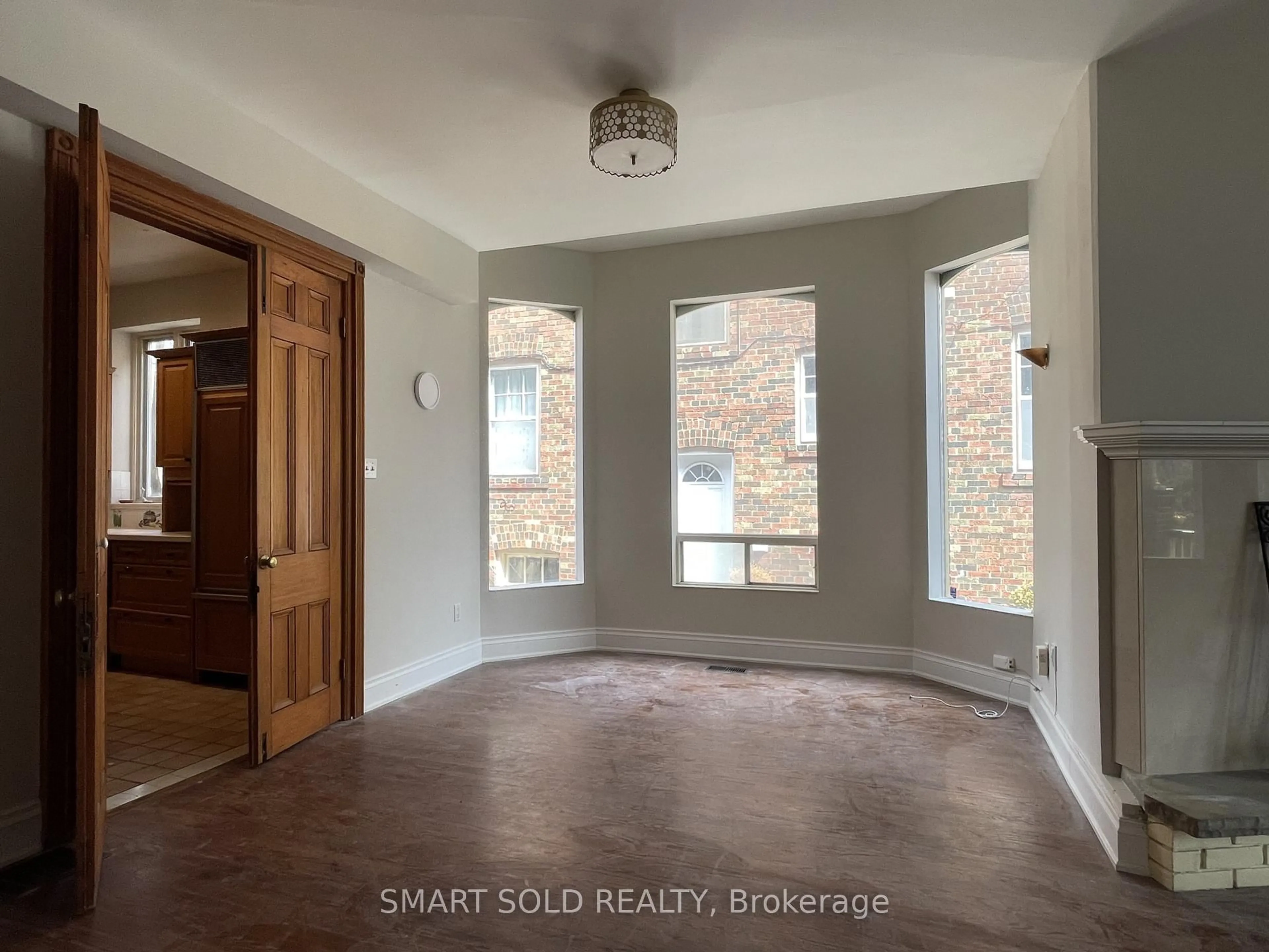 Indoor entryway for 42 Amelia St, Toronto Ontario M4X 1E1