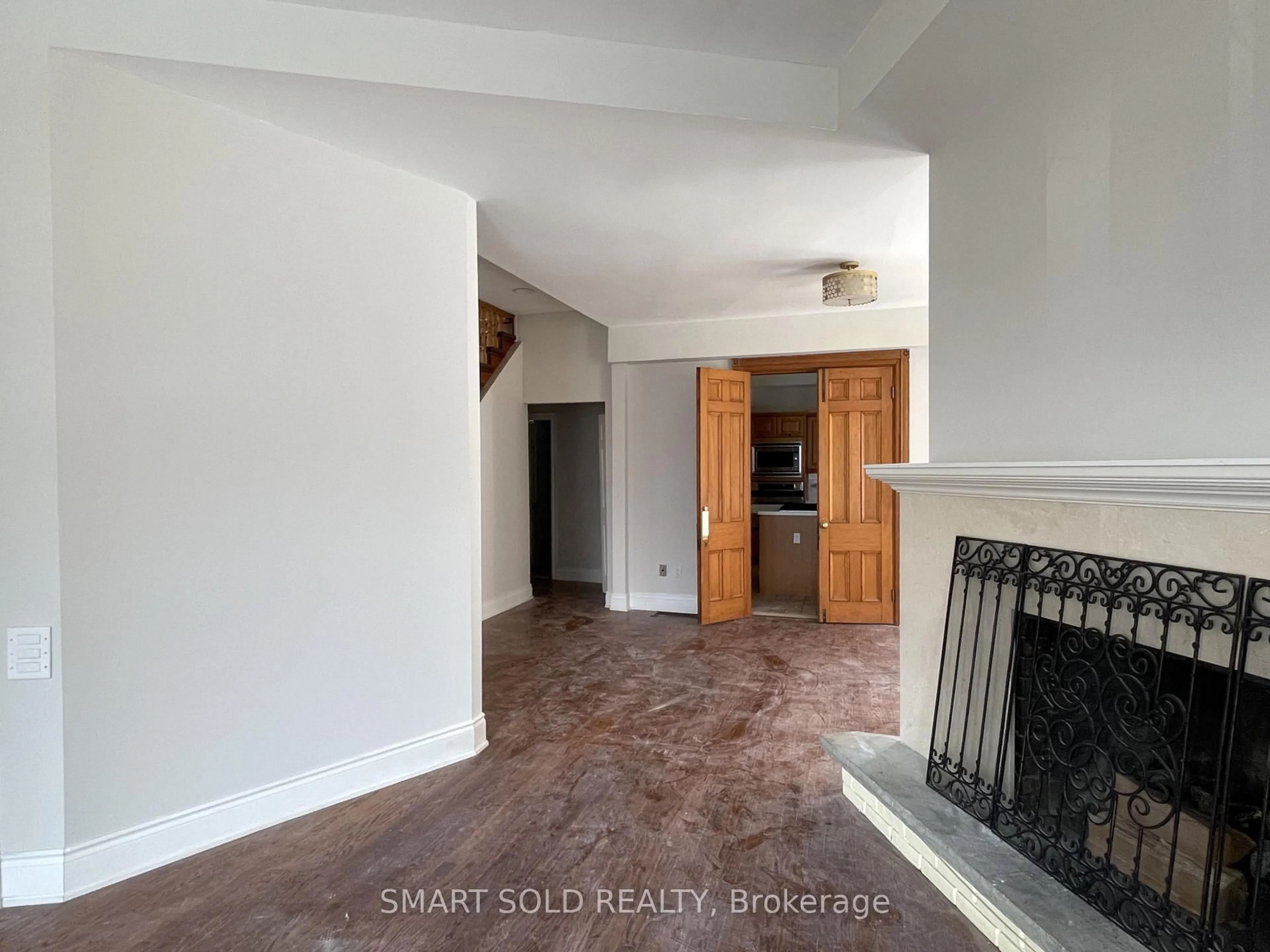 A pic of a room for 42 Amelia St, Toronto Ontario M4X 1E1