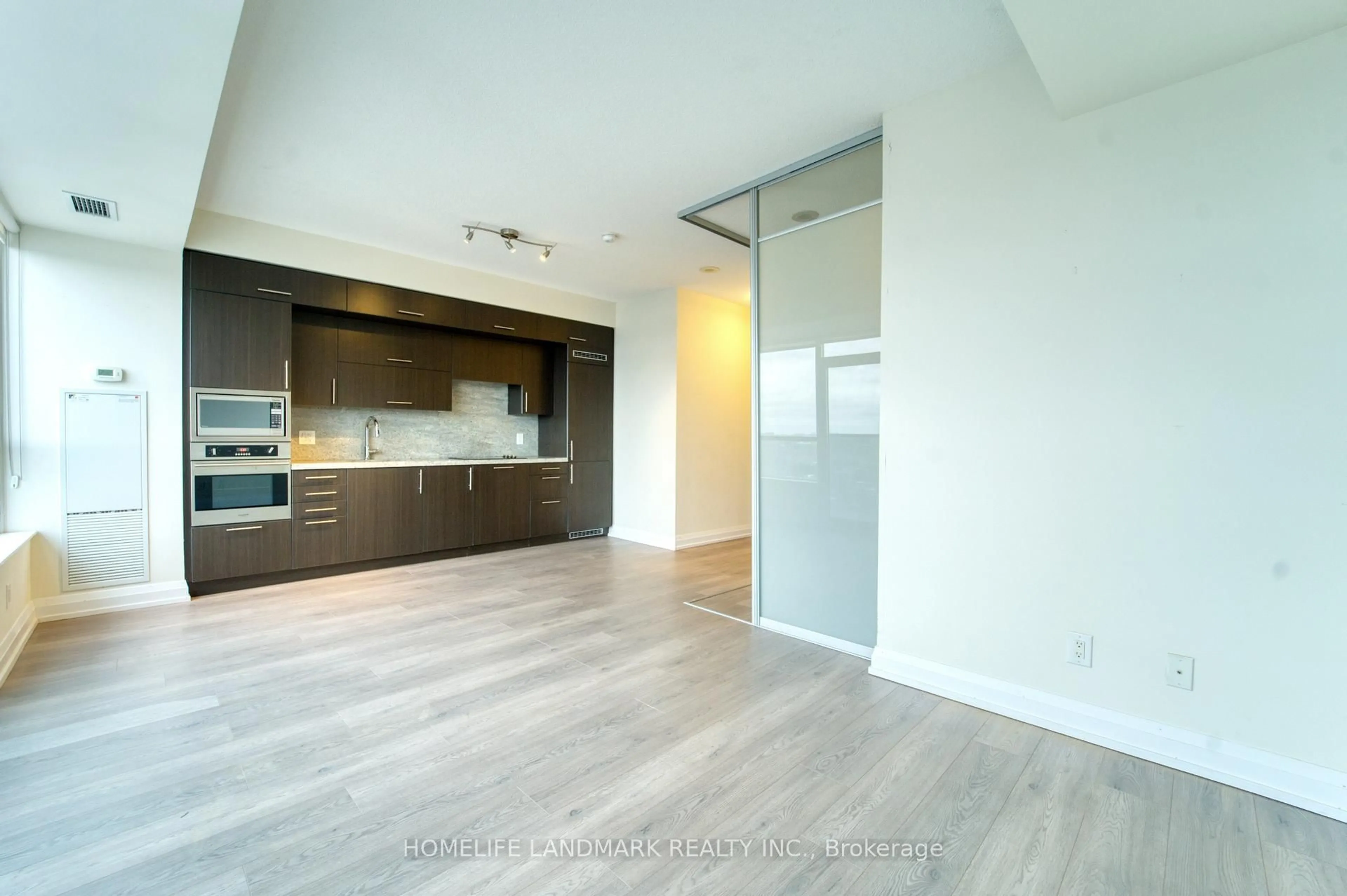 Open concept kitchen, unknown for 2 Anndale Dr #2009, Toronto Ontario M2N 0G5