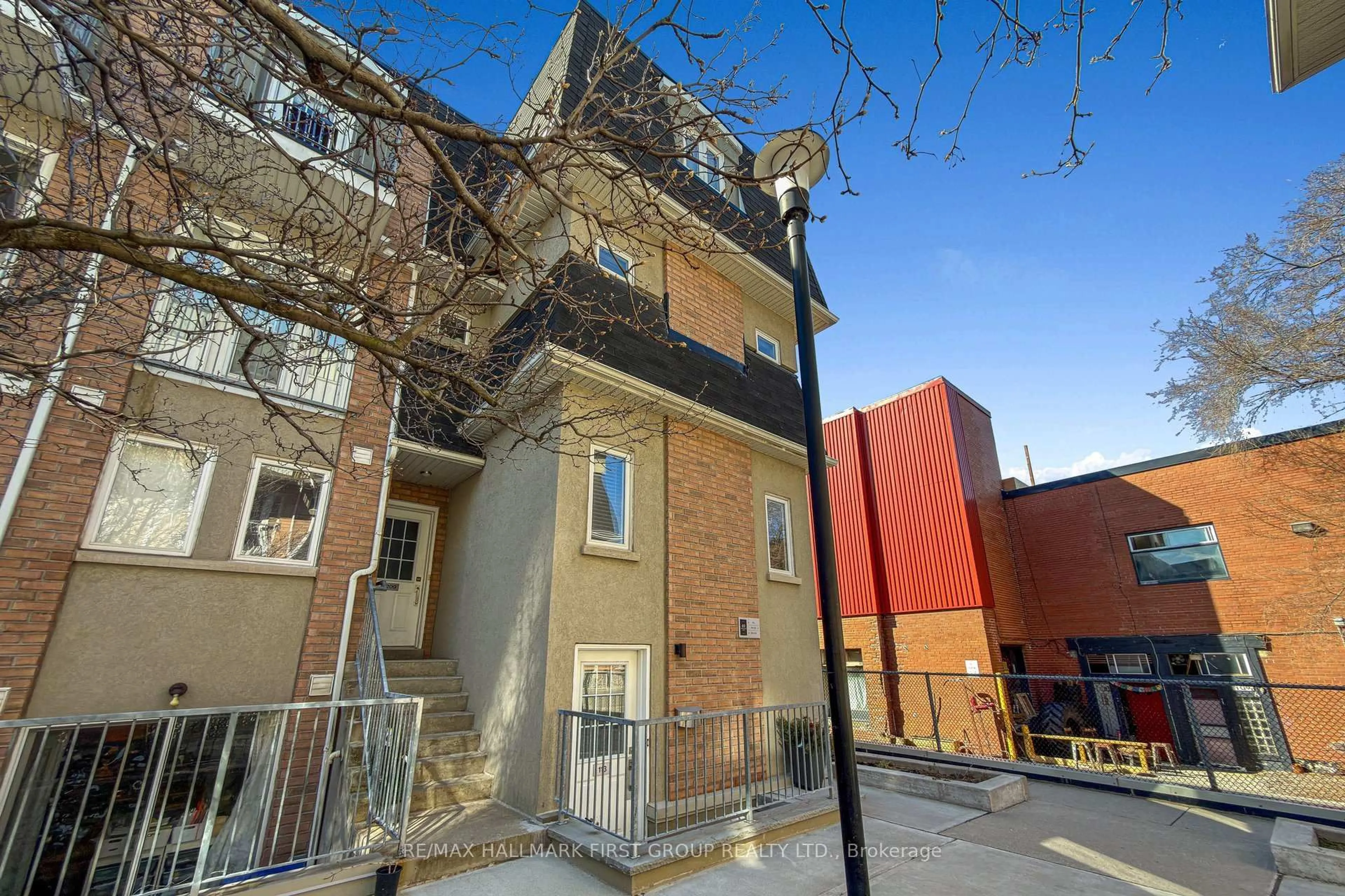 Patio, street for 40 Merchant Lane #113, Toronto Ontario M6P 4J6