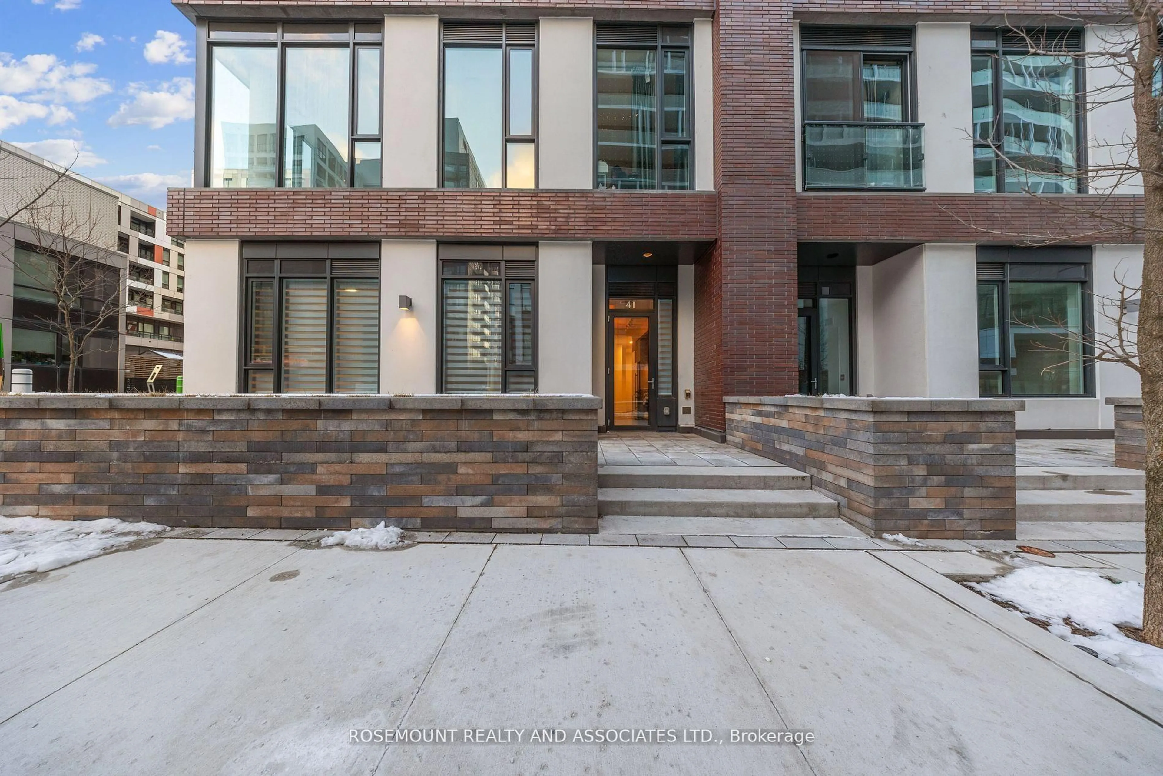 Unknown for 35 Tubman Ave #102, Toronto Ontario M5A 0T1