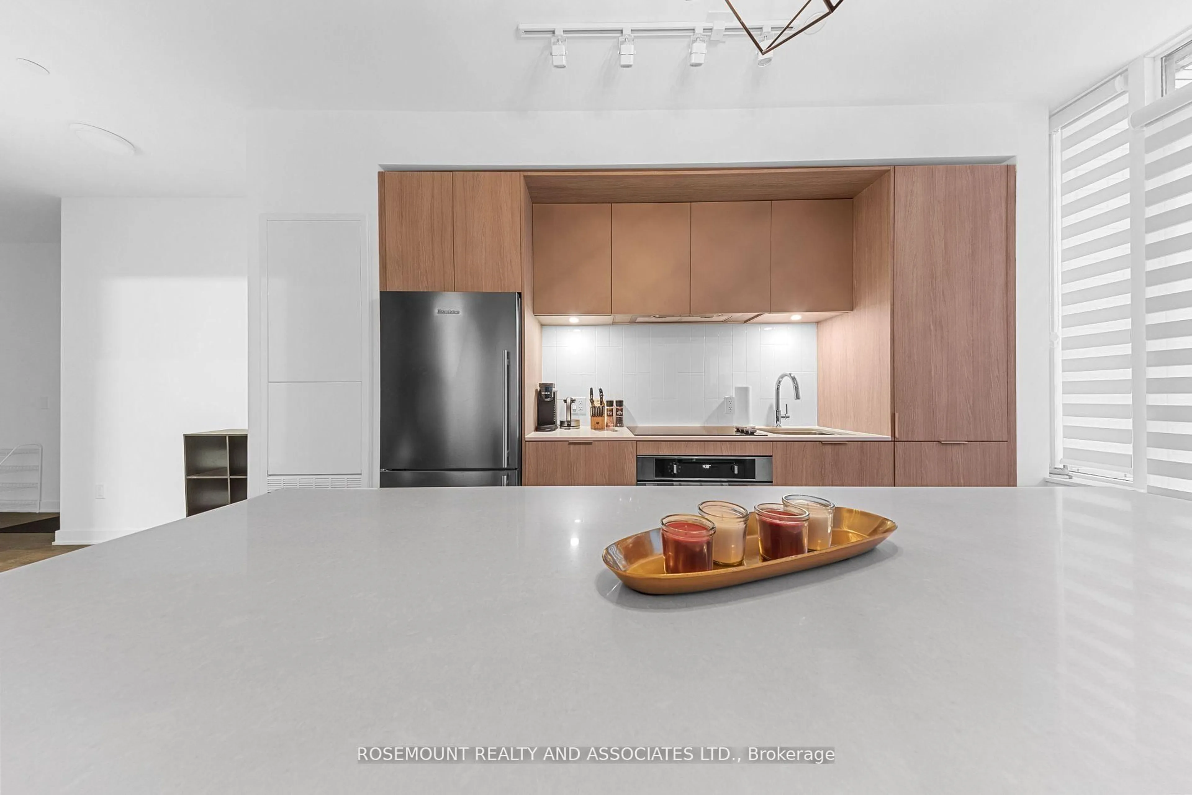 Contemporary kitchen, unknown for 35 Tubman Ave #102, Toronto Ontario M5A 0T1