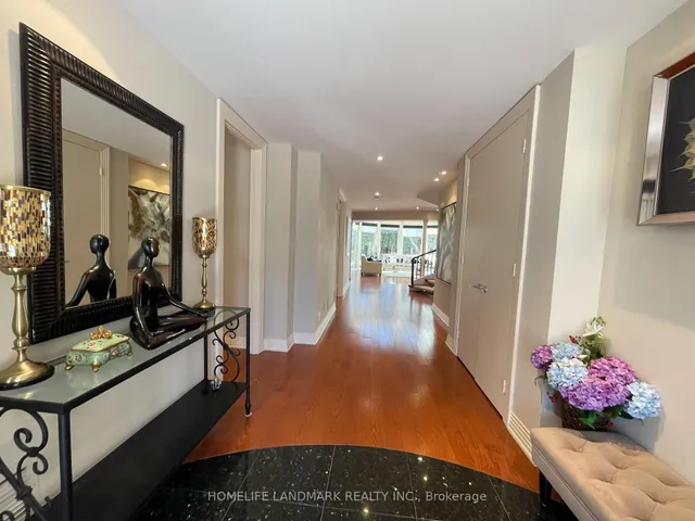 35 Gardiner Rd, Toronto 3
