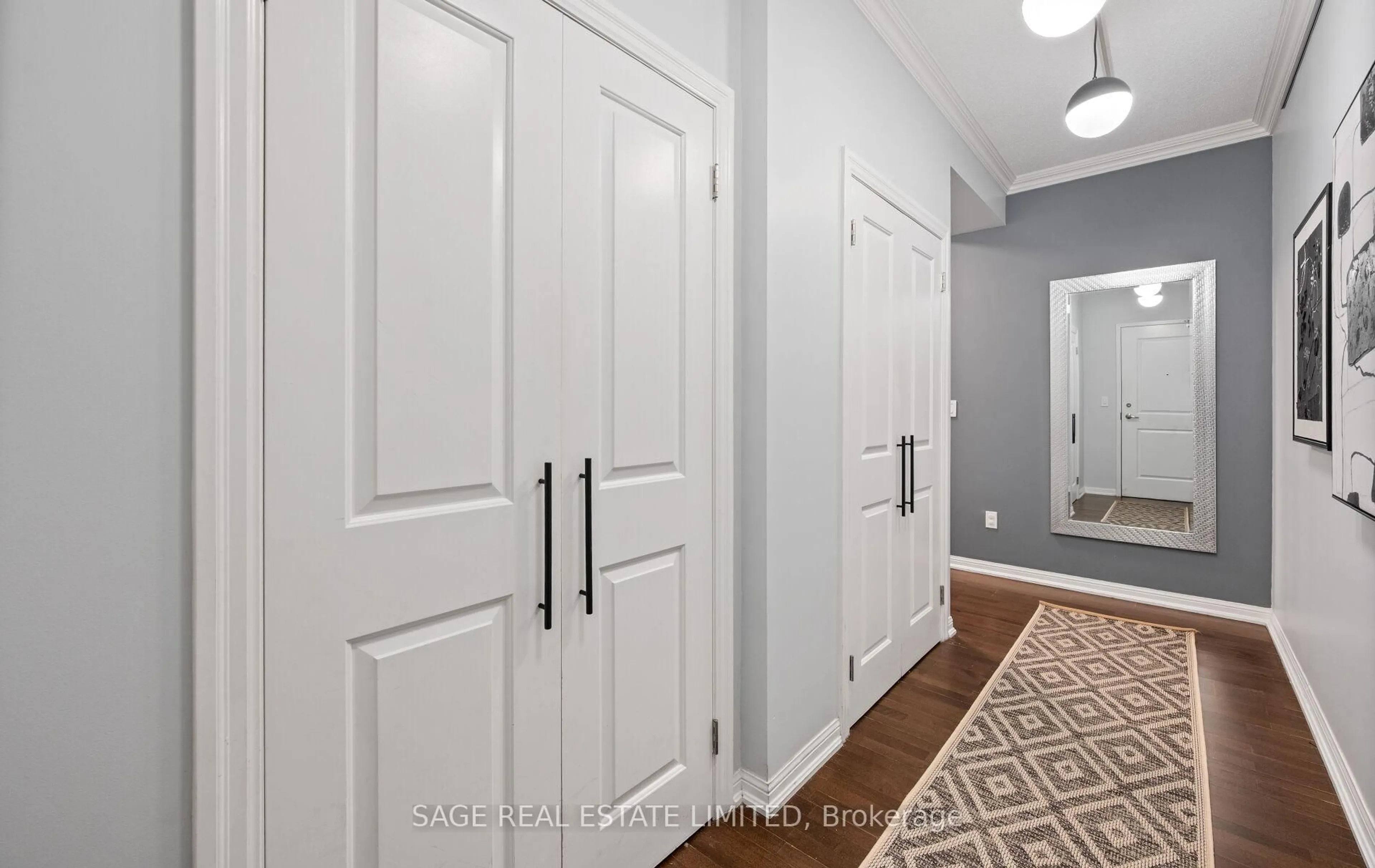 Indoor entryway for 628 Fleet St #506, Toronto Ontario M5V 1A8