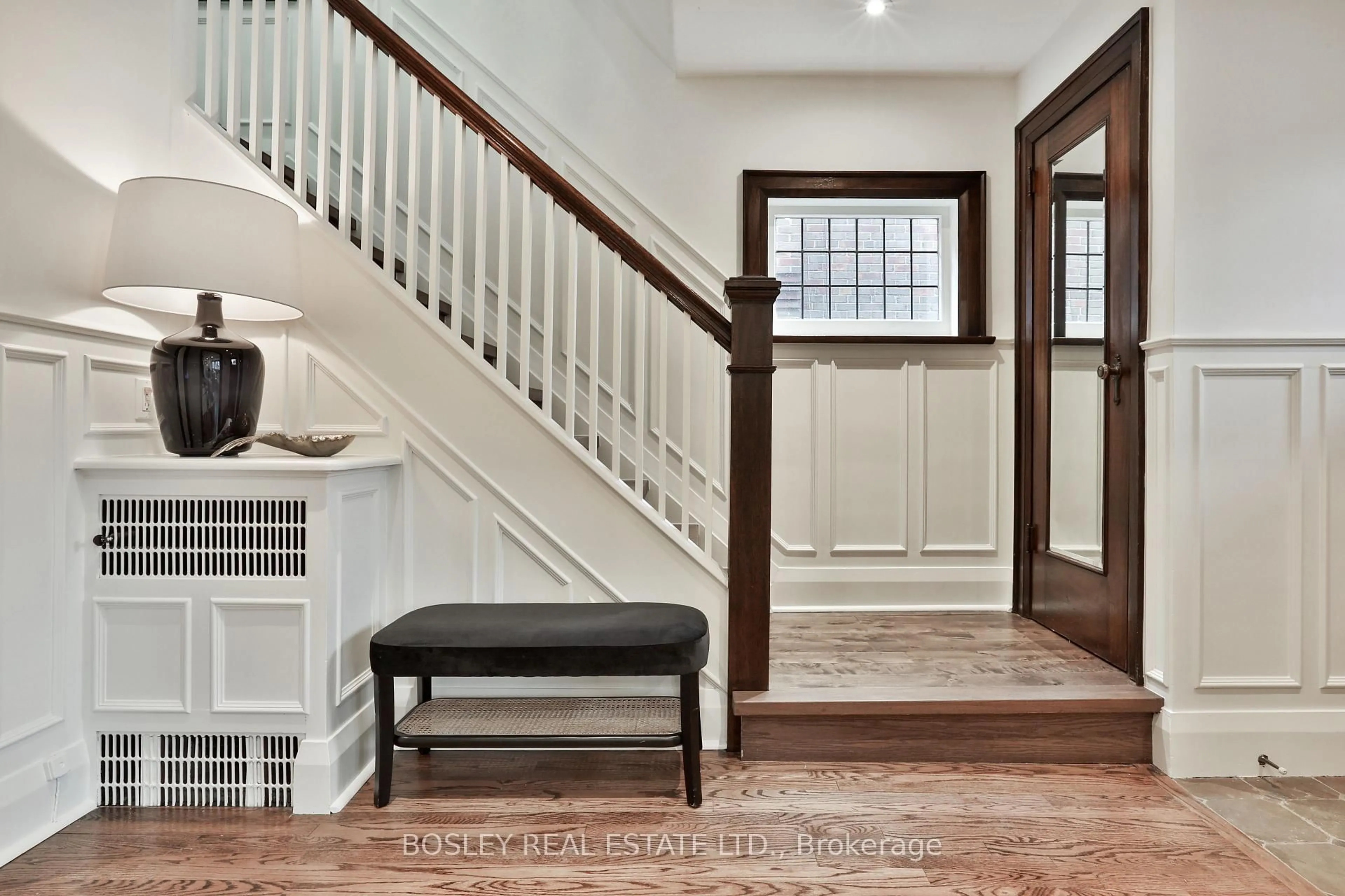 Indoor entryway for 268 Glengrove Ave, Toronto Ontario M5N 1W2