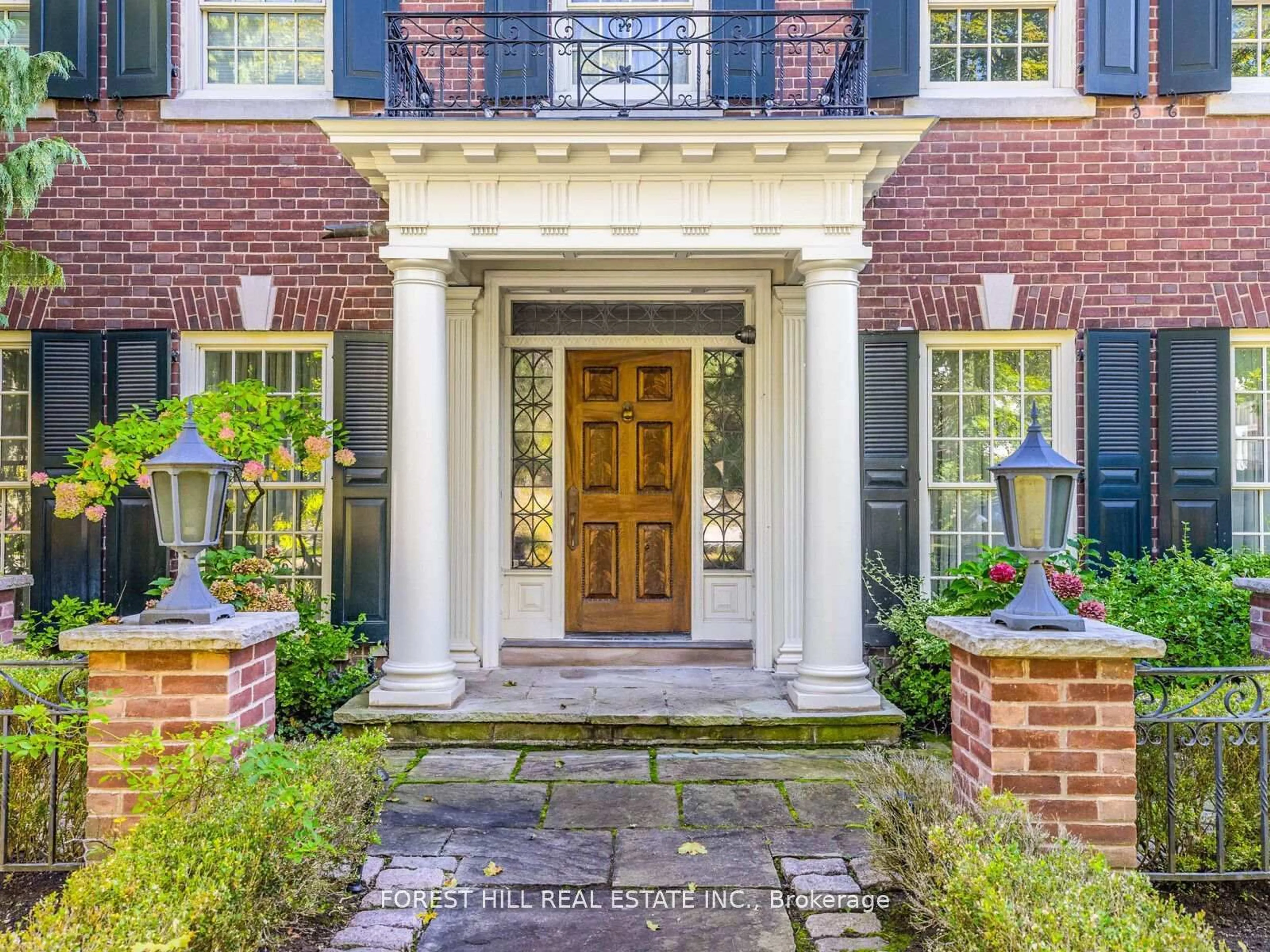 Home with brick exterior material, street for 11 Dewbourne Ave, Toronto Ontario M5P 1Z3