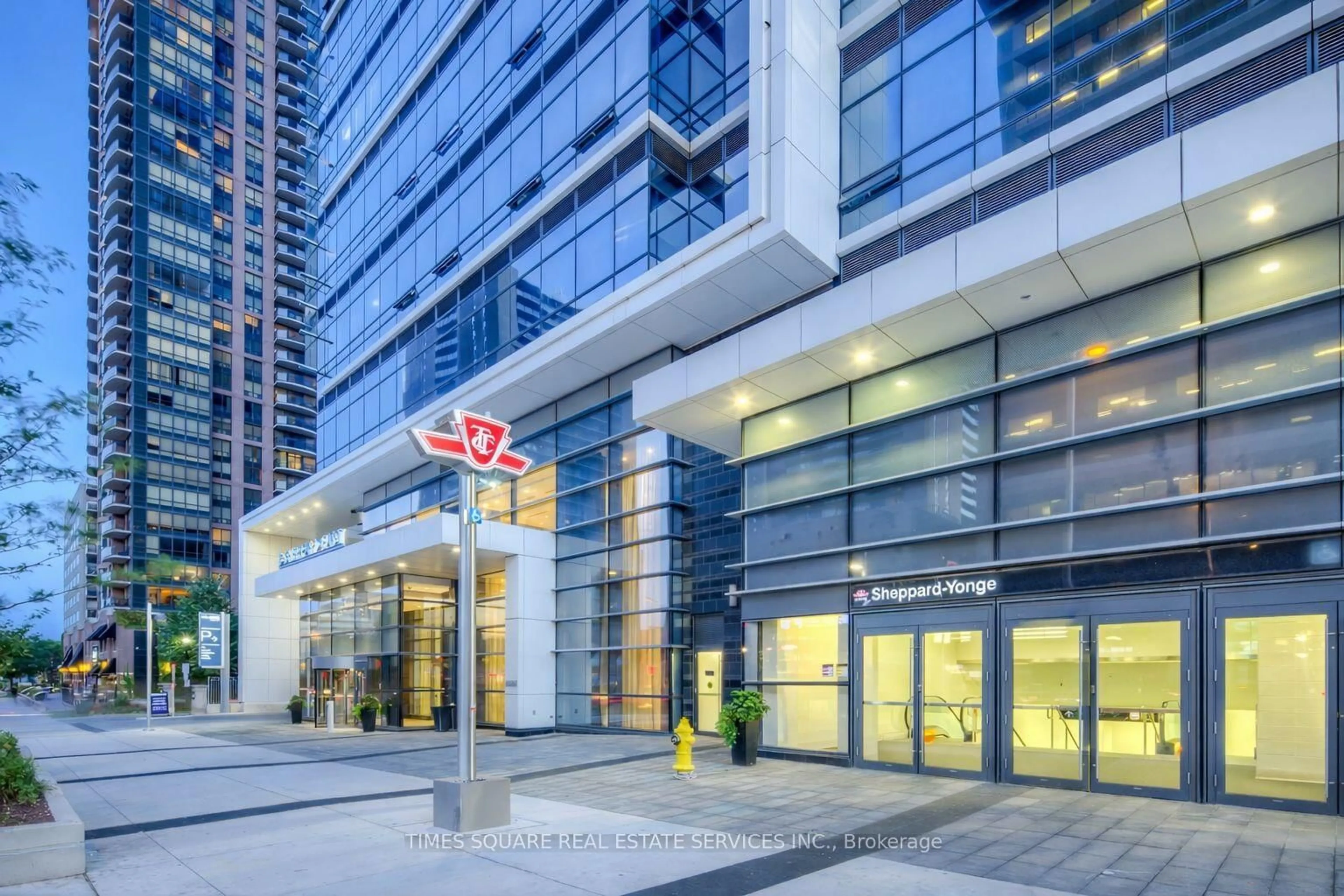 Indoor foyer for 5 Sheppard Ave #2318, Toronto Ontario M2N 0G4