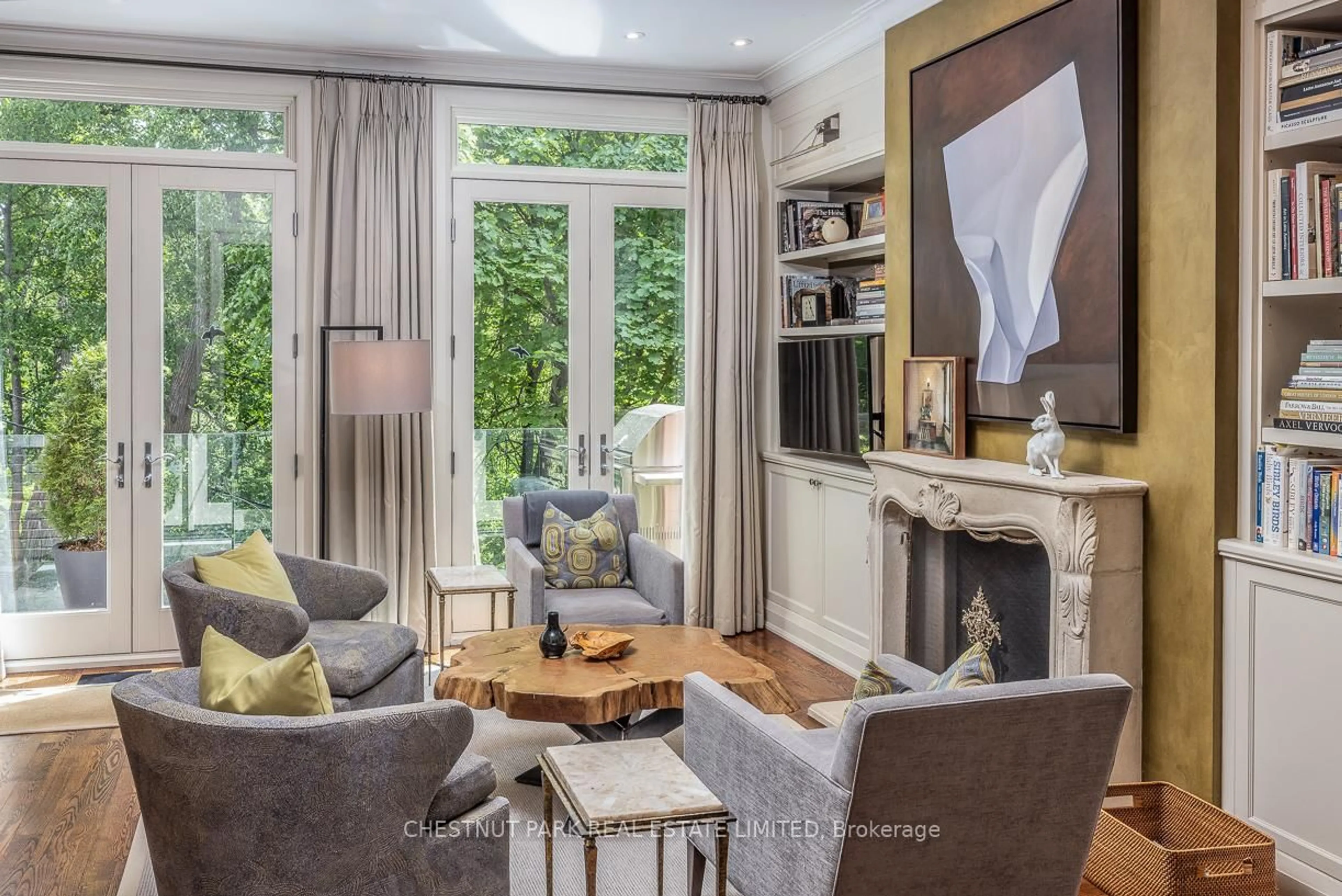 Living room with furniture, unknown for 40 Summerhill Gdns, Toronto Ontario M4T 1B4