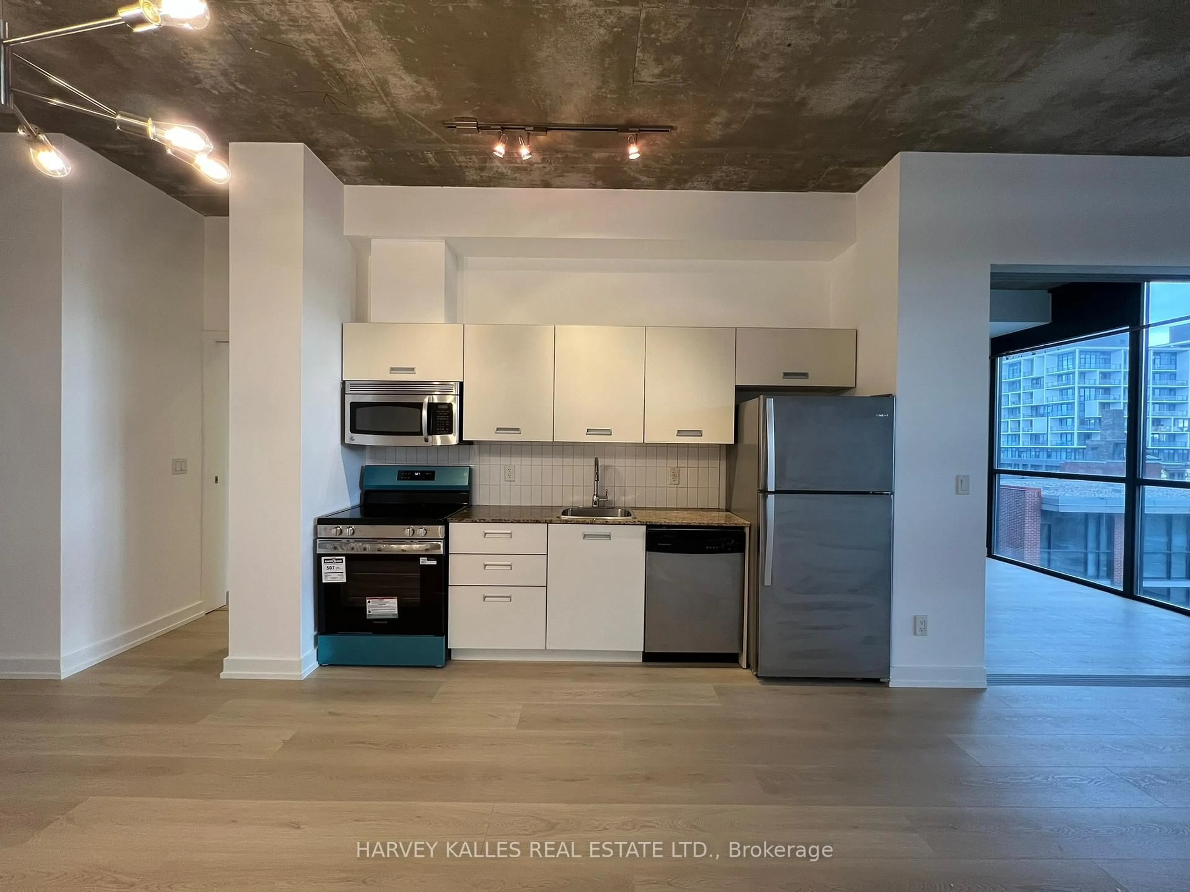 Unknown for 60 Bathurst St #601, Toronto Ontario M5V 2P4