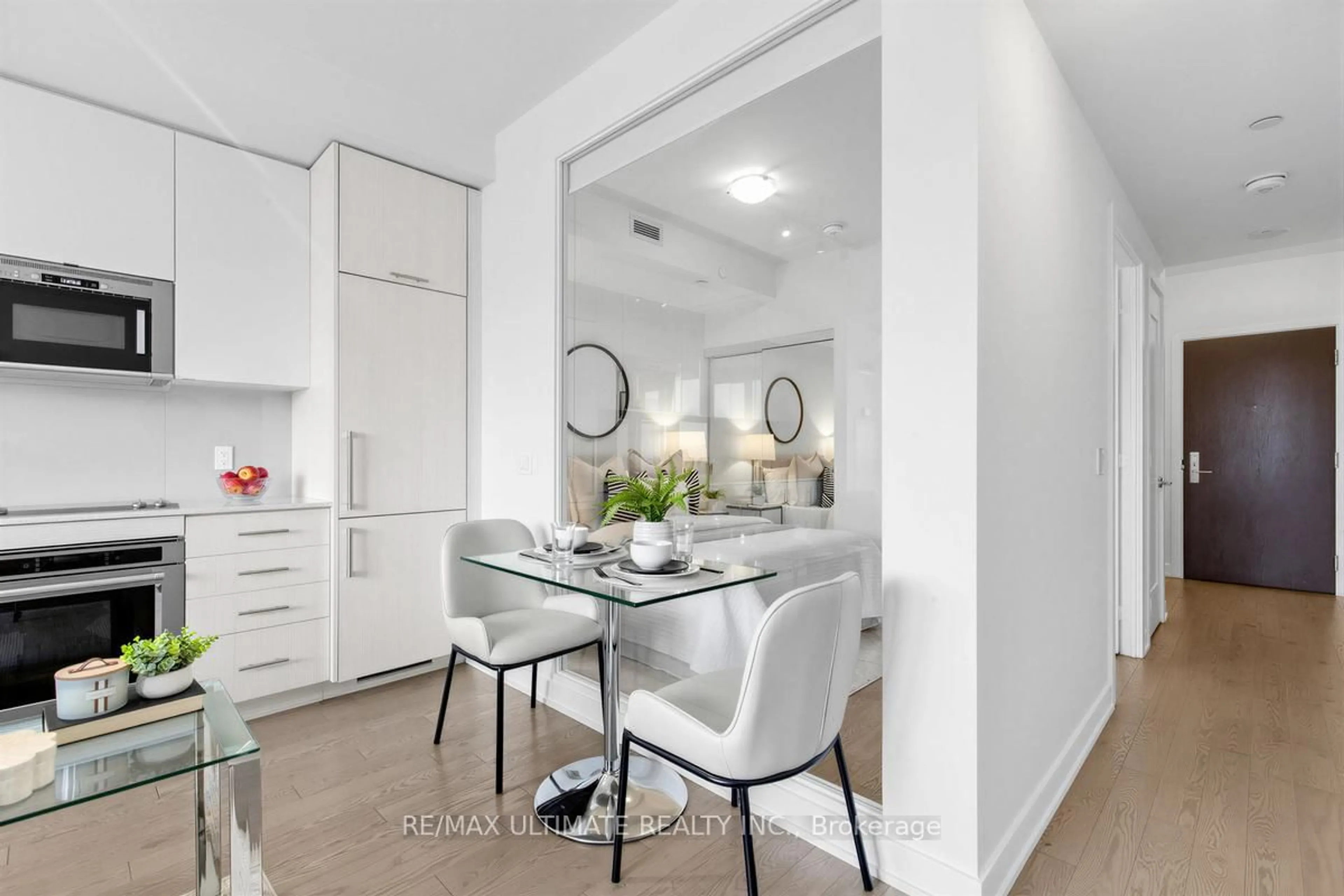 Unknown for 330 Richmond St #2508, Toronto Ontario M5V 1X2