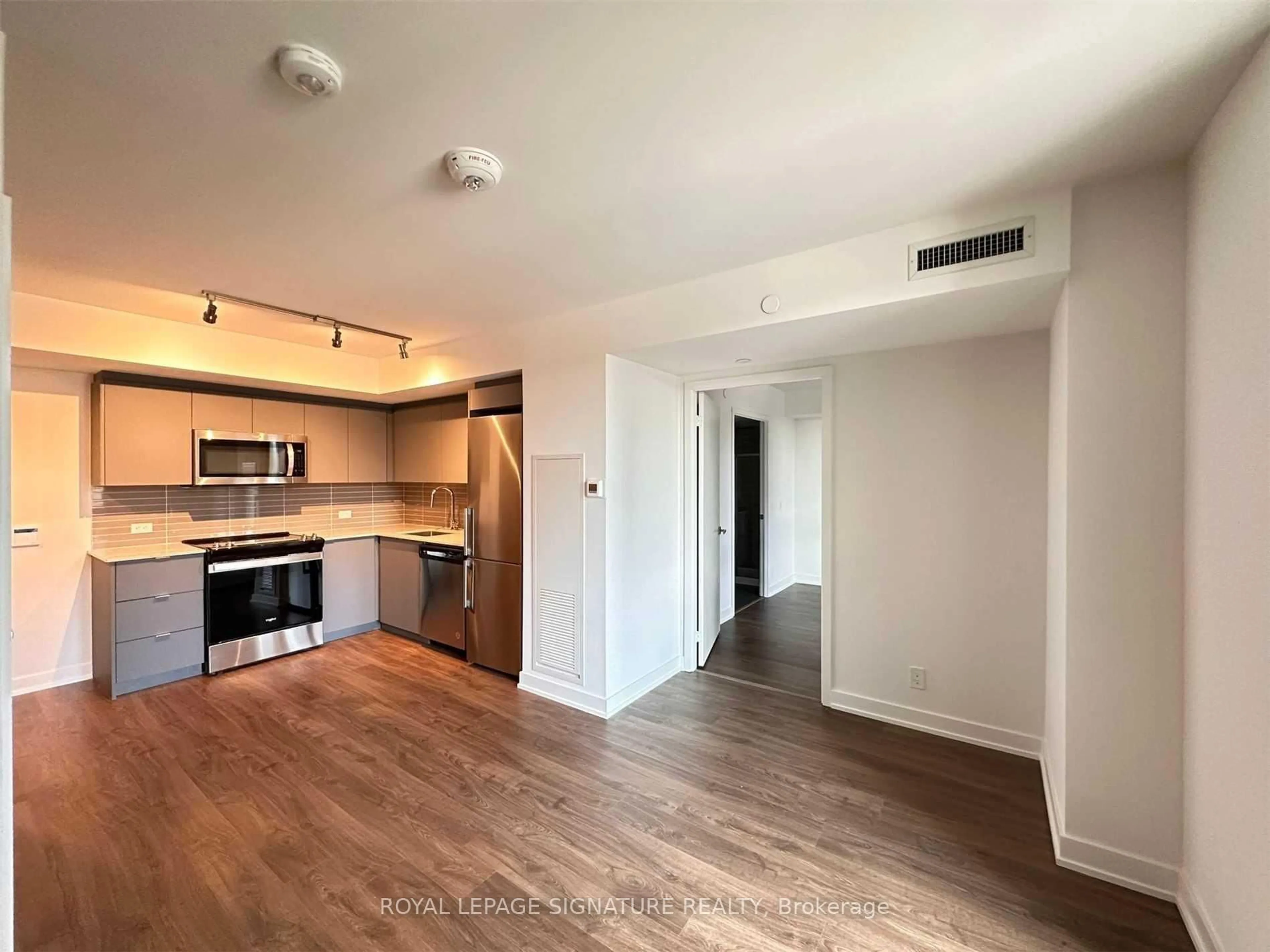 A pic of a room for 30 Tretti Way #406, Toronto Ontario M3H 0E3