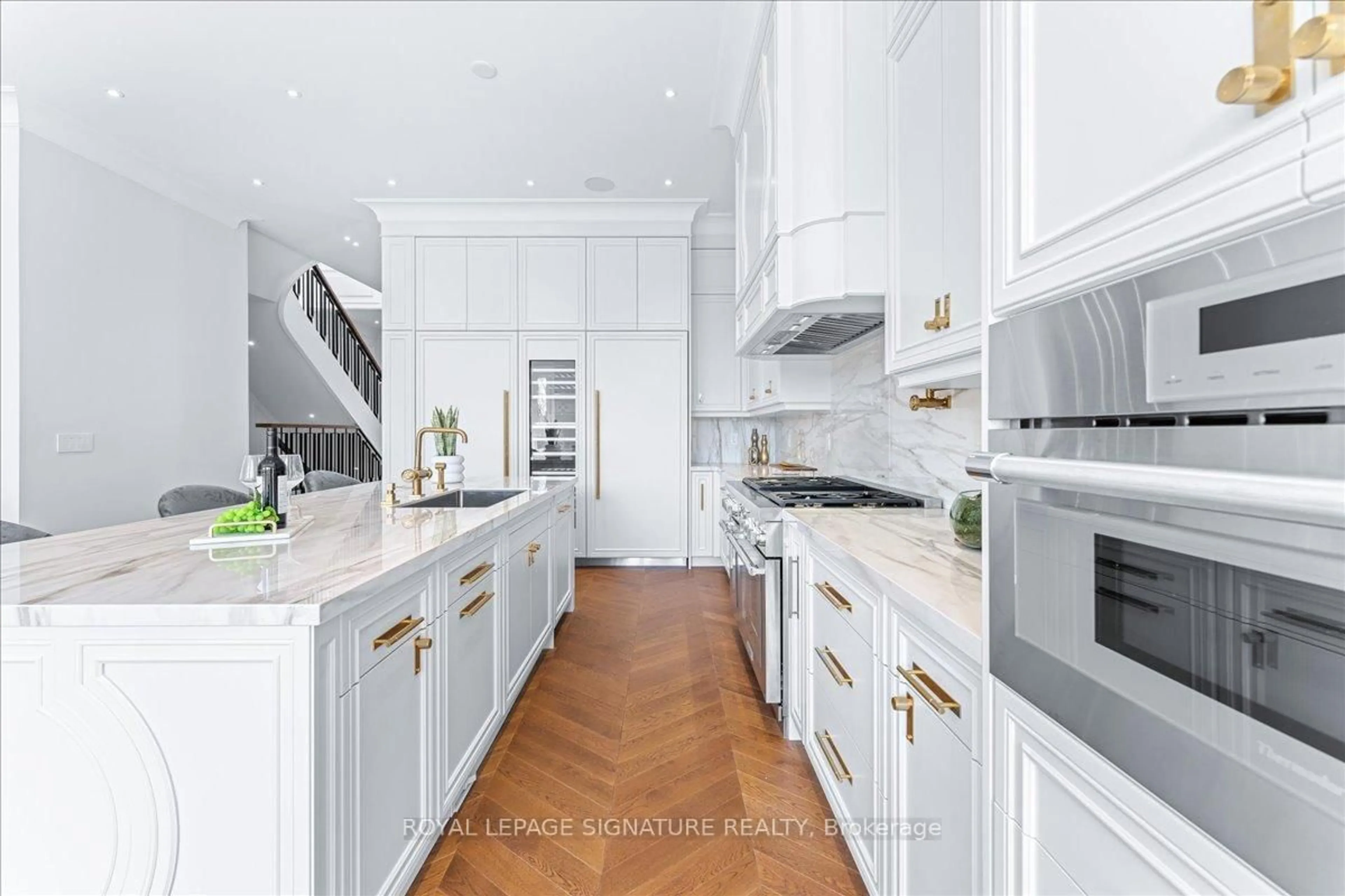 Open concept kitchen, unknown for 505 Soudan Ave, Toronto Ontario M4S 1X1