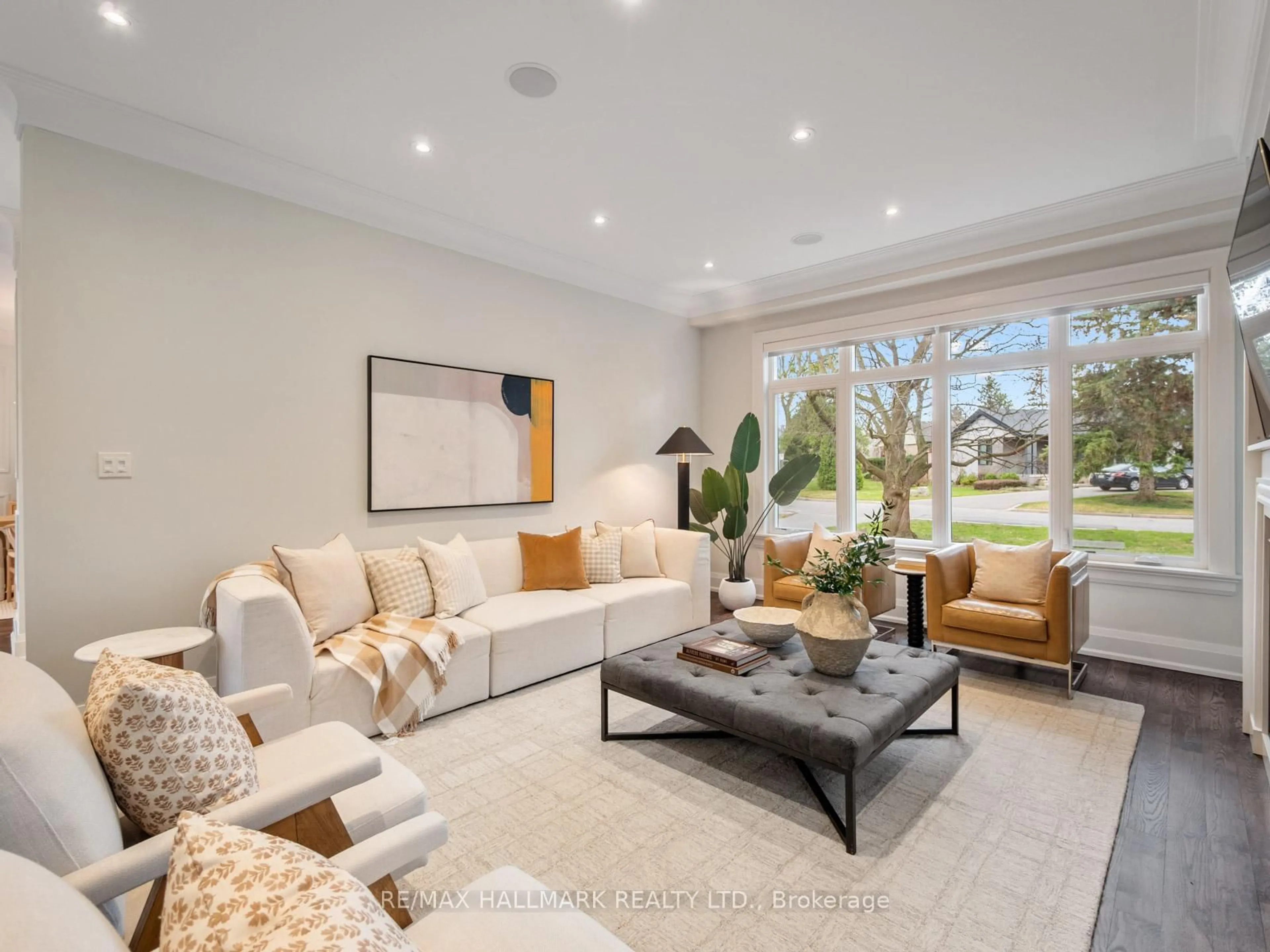 Living room with furniture, unknown for 48 Paperbirch Dr, Toronto Ontario M3C 2E7