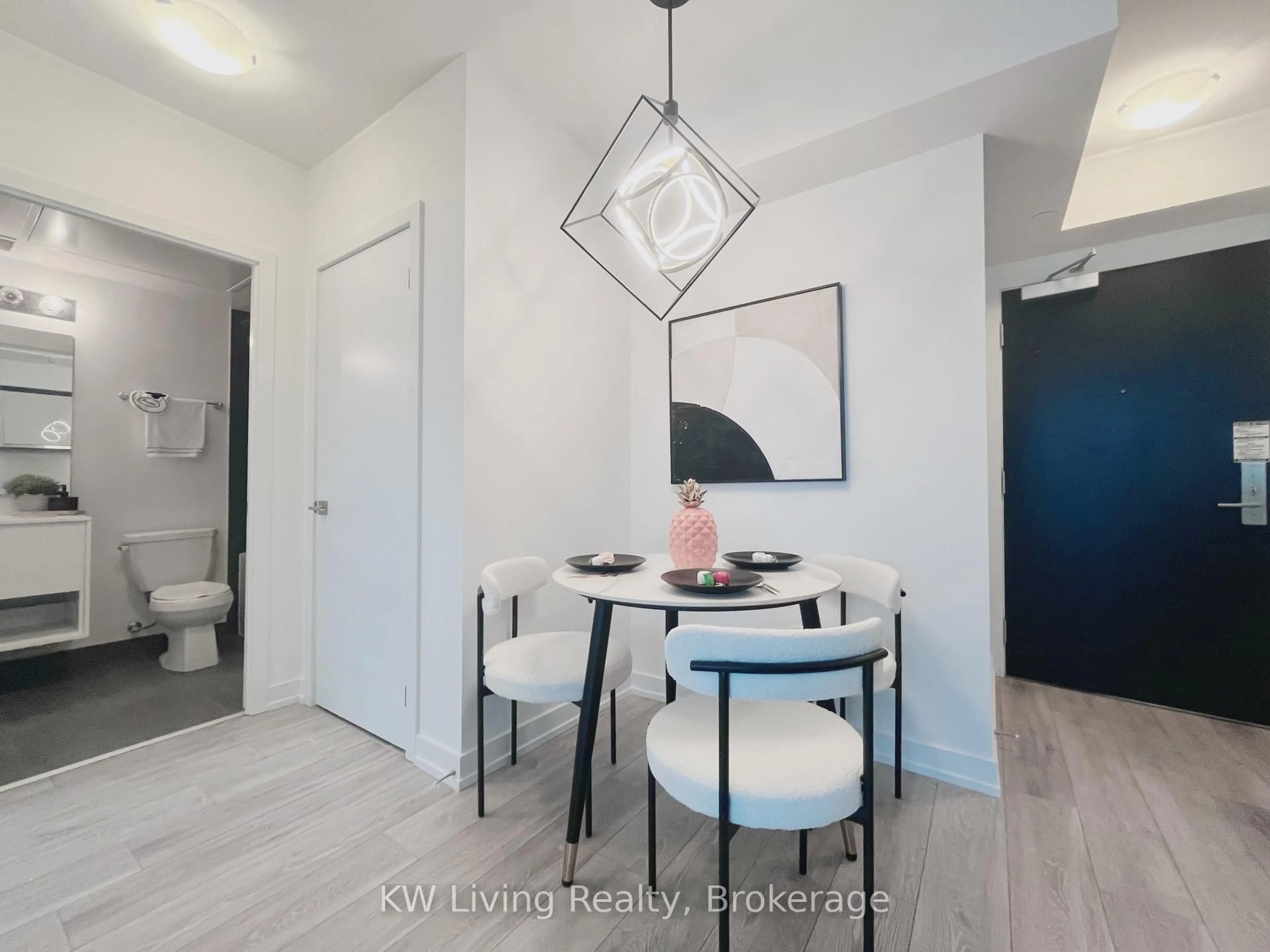 Indoor entryway for 159 Wellesley St #3309, Toronto Ontario M4Y 1J2