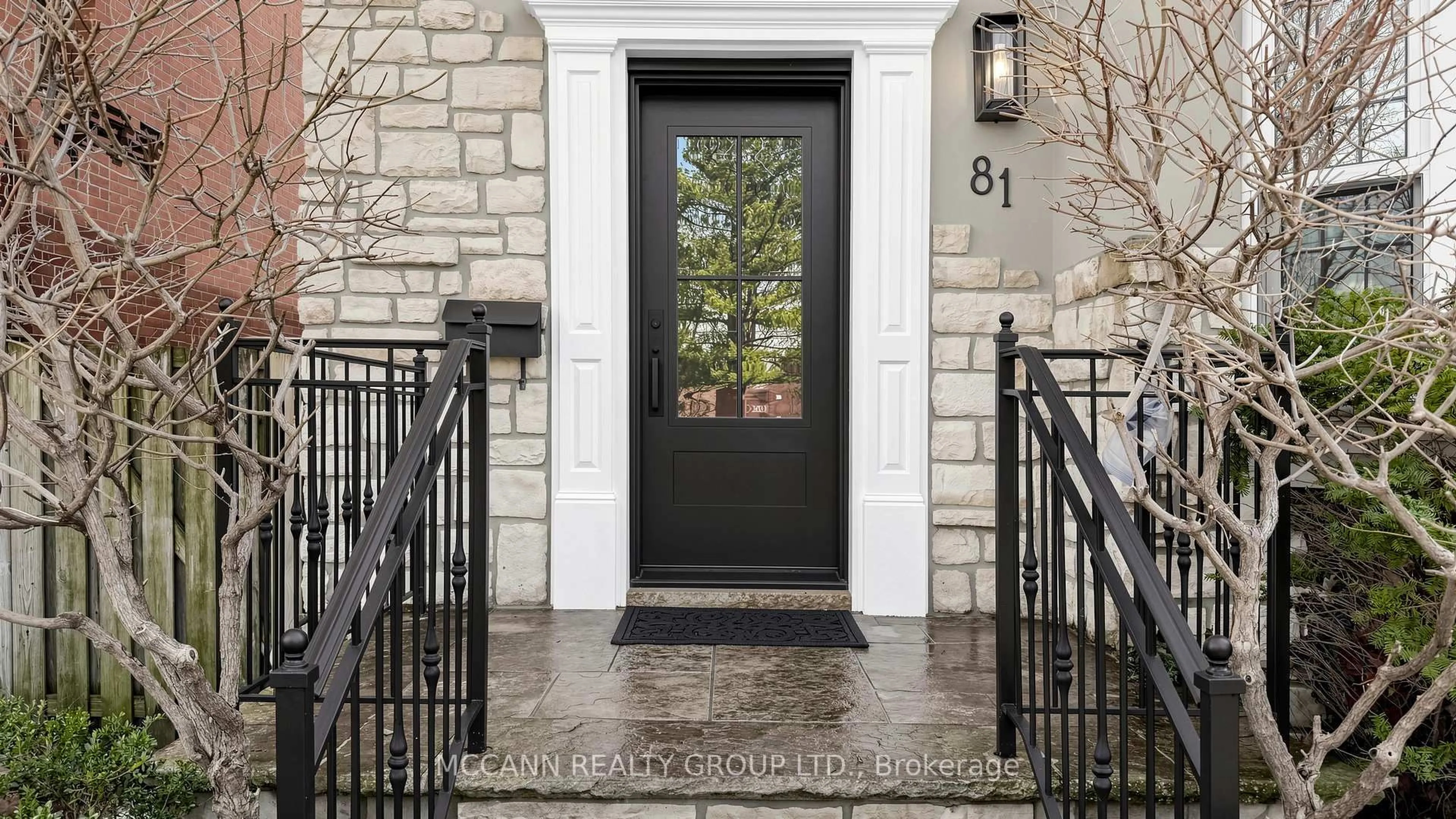 Indoor entryway for 81 Wanless Cres, Toronto Ontario M4N 3C2