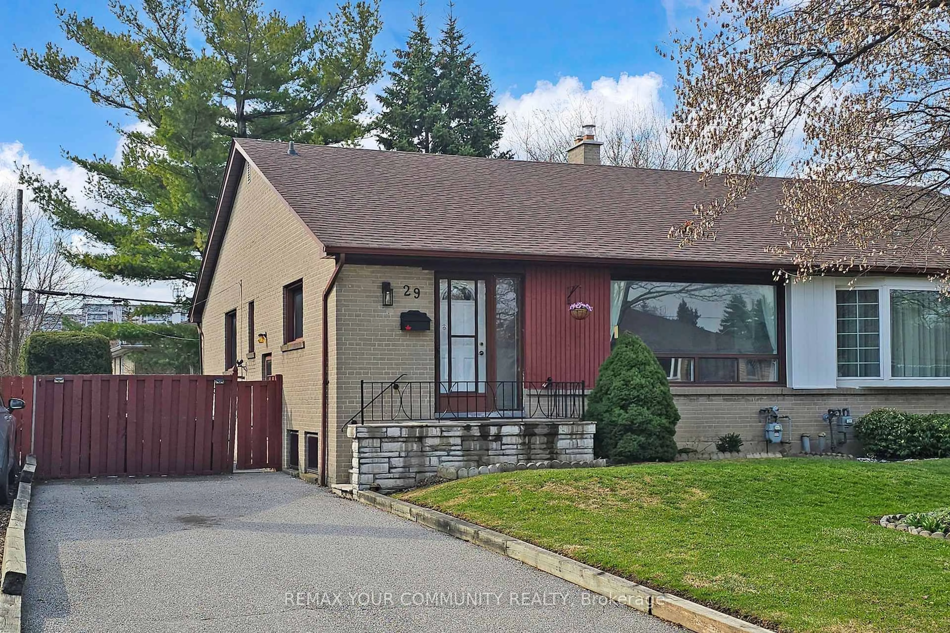 Home with vinyl exterior material, street for 29 Pinemore Cres, Toronto Ontario M3A 1W5