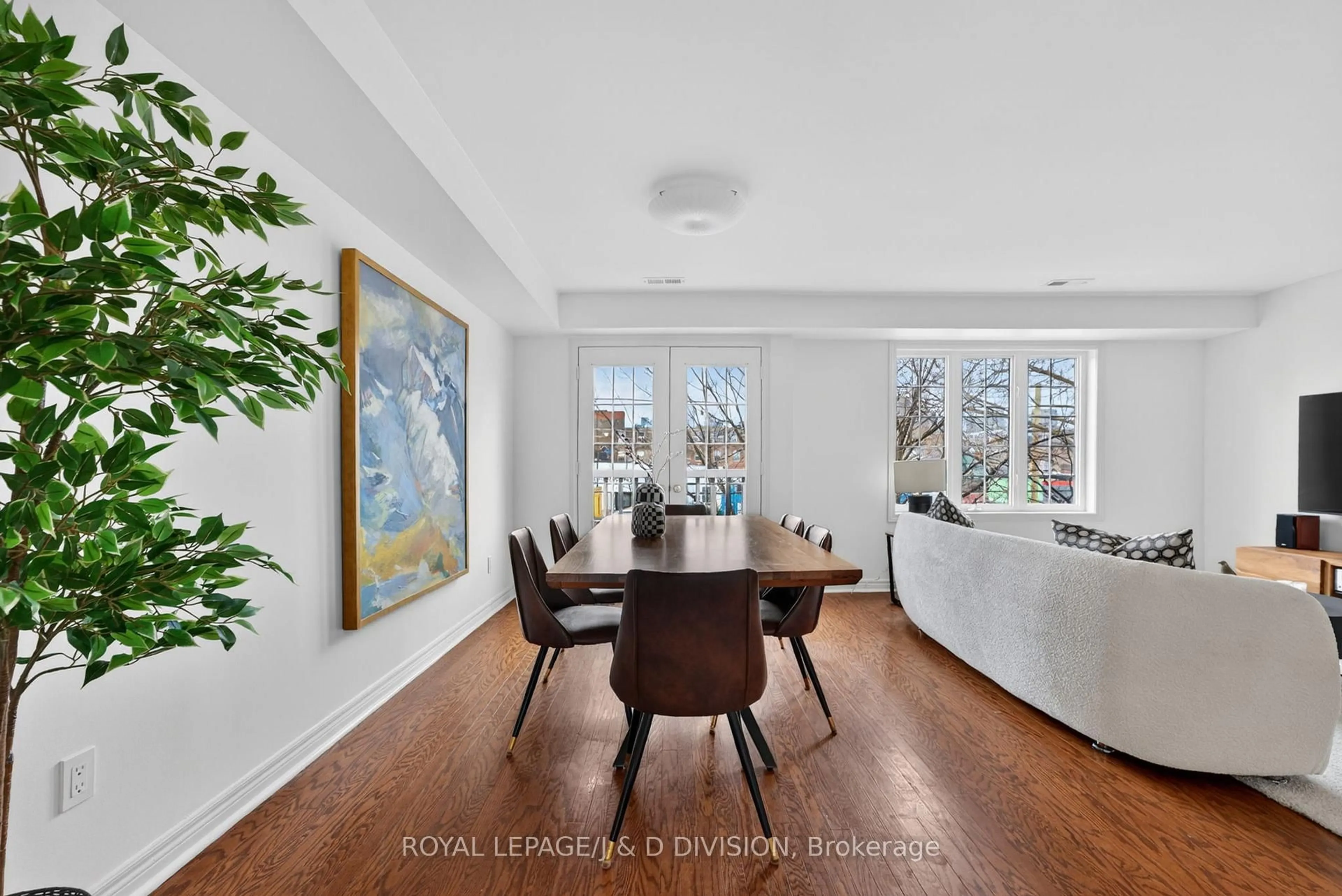 Dining room, unknown for 130 Strachan Ave #3, Toronto Ontario M6J 3S9