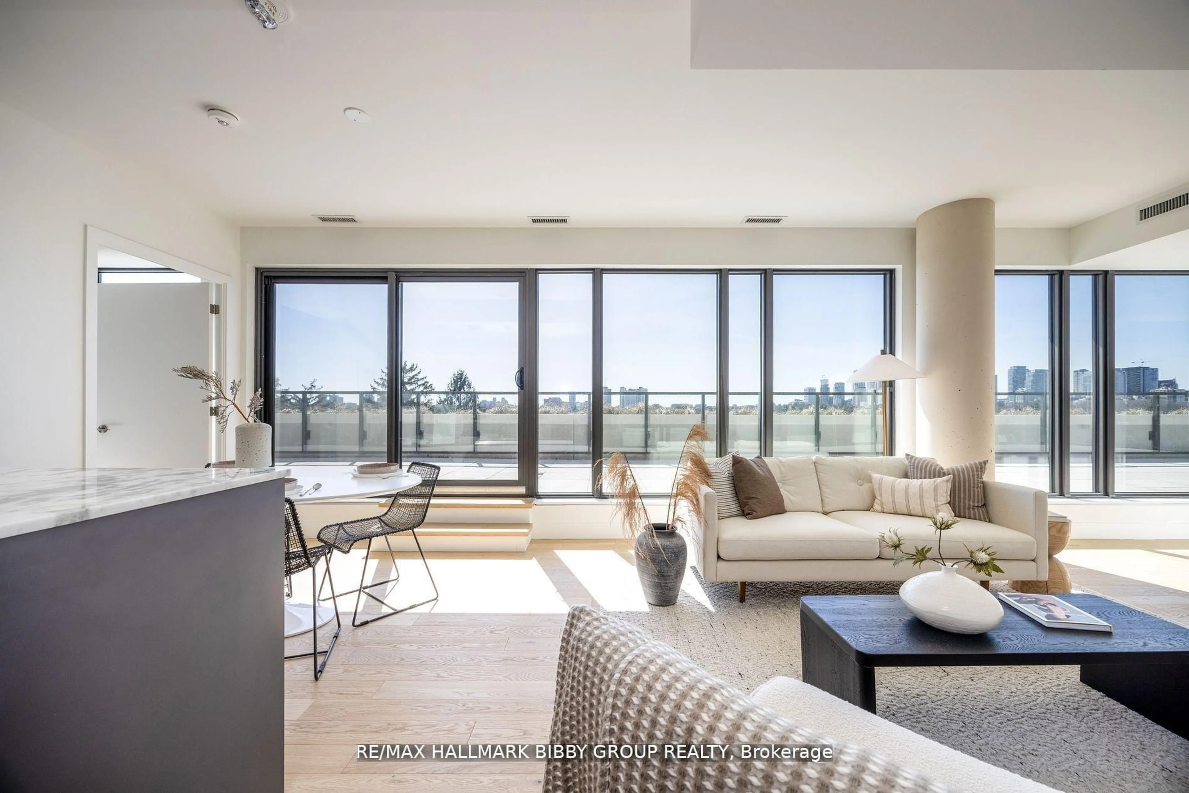 Living room with furniture, unknown for 1414 Bayview Ave #701, Toronto Ontario M4G 3A7