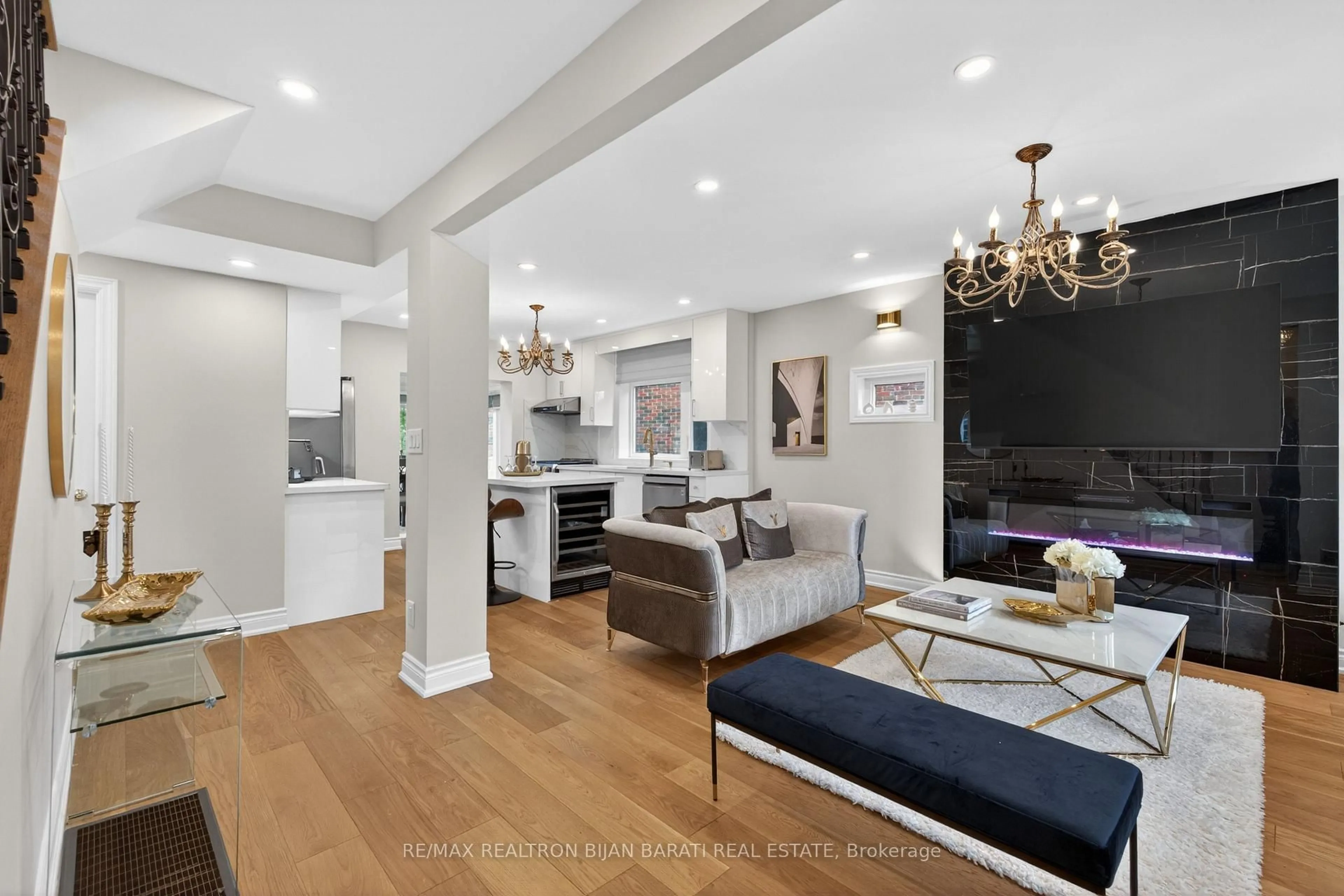 Unknown for 1 Wanless Cres, Toronto Ontario M4N 3B6