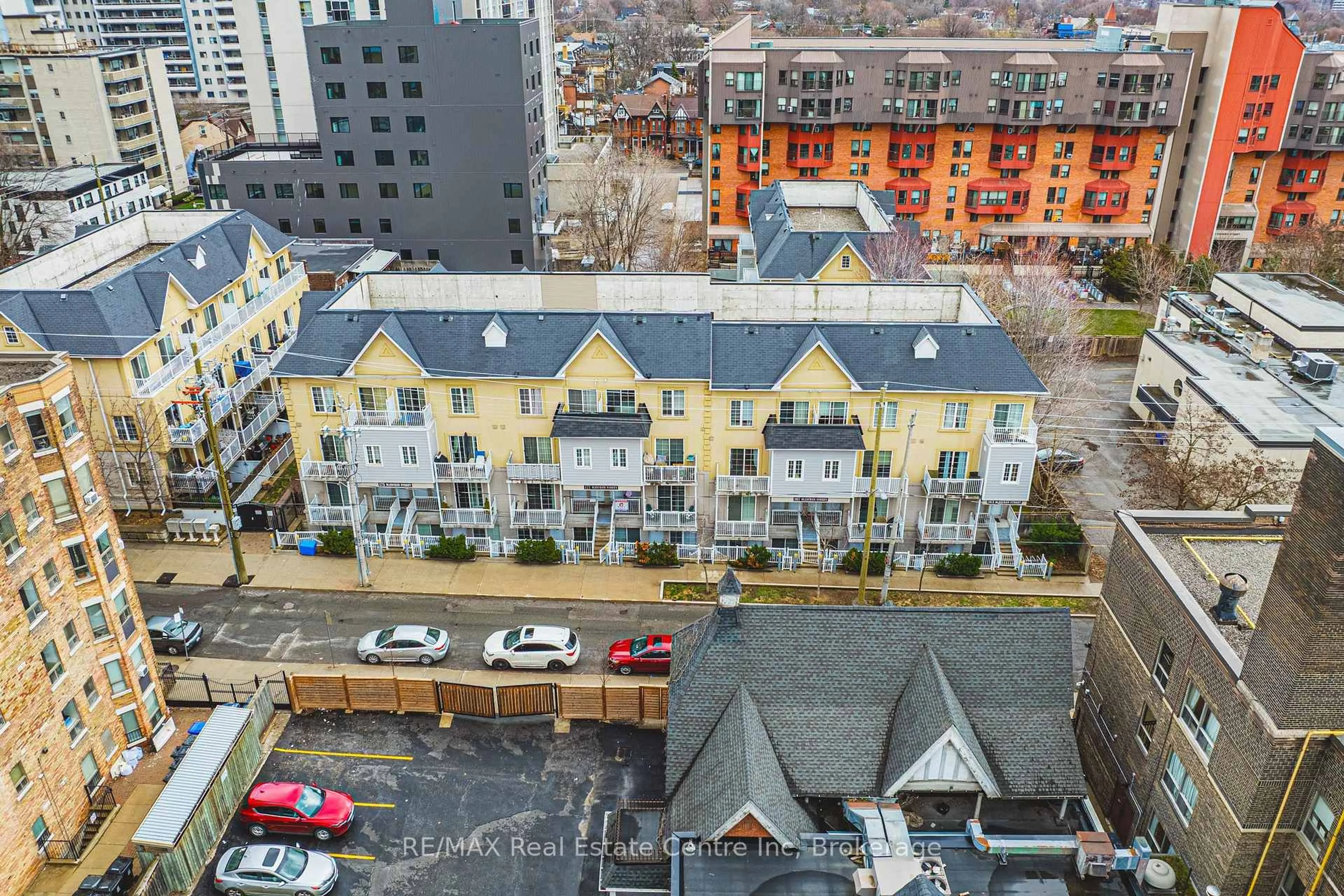 A pic from outside/outdoor area/front of a property/back of a property/a pic from drone, city buildings view from balcony for 171 Bleecker St #222, Toronto Ontario M4X 1L9