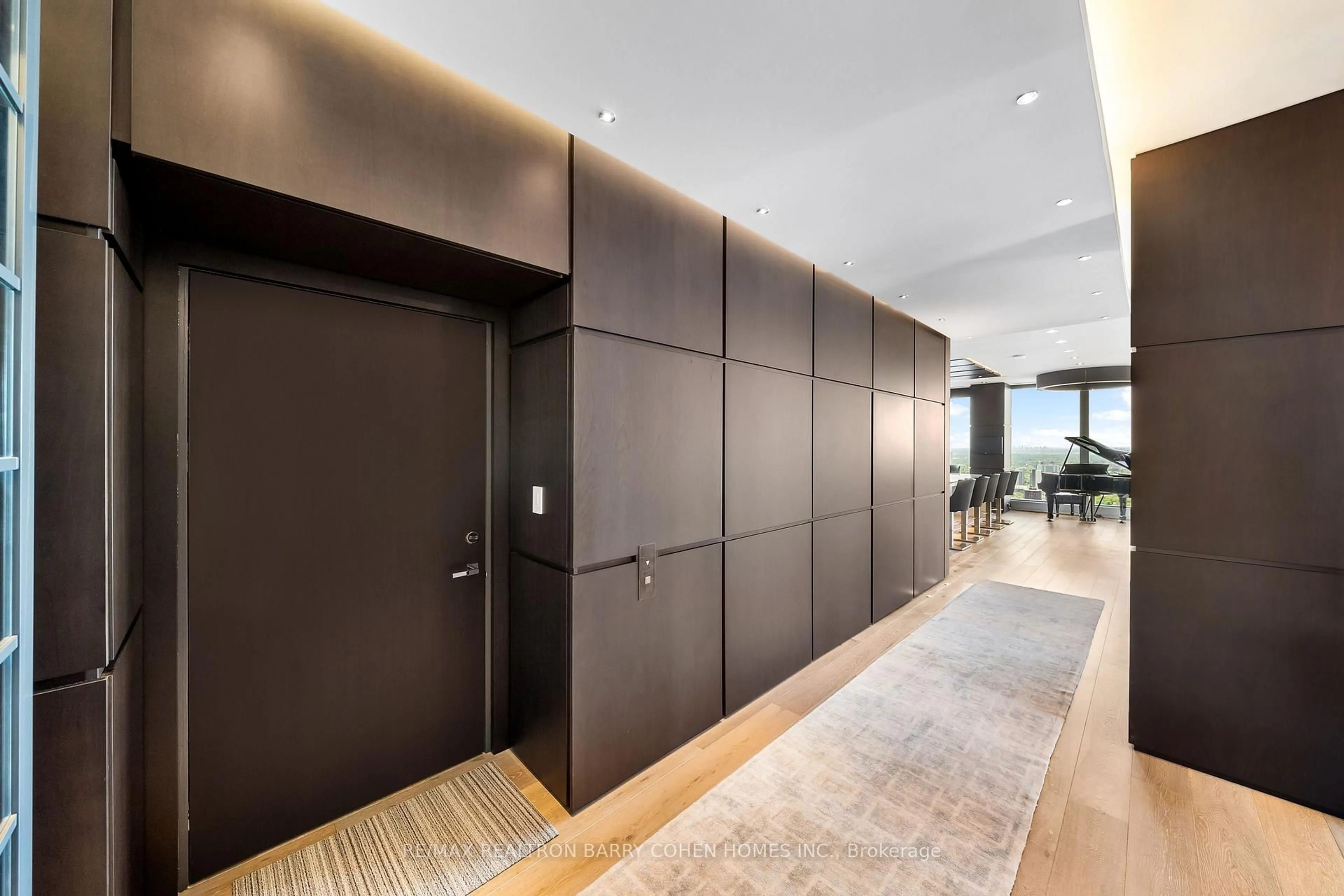 Indoor foyer for 50 Yorkville Ave #4501, Toronto Ontario M4W 0A3