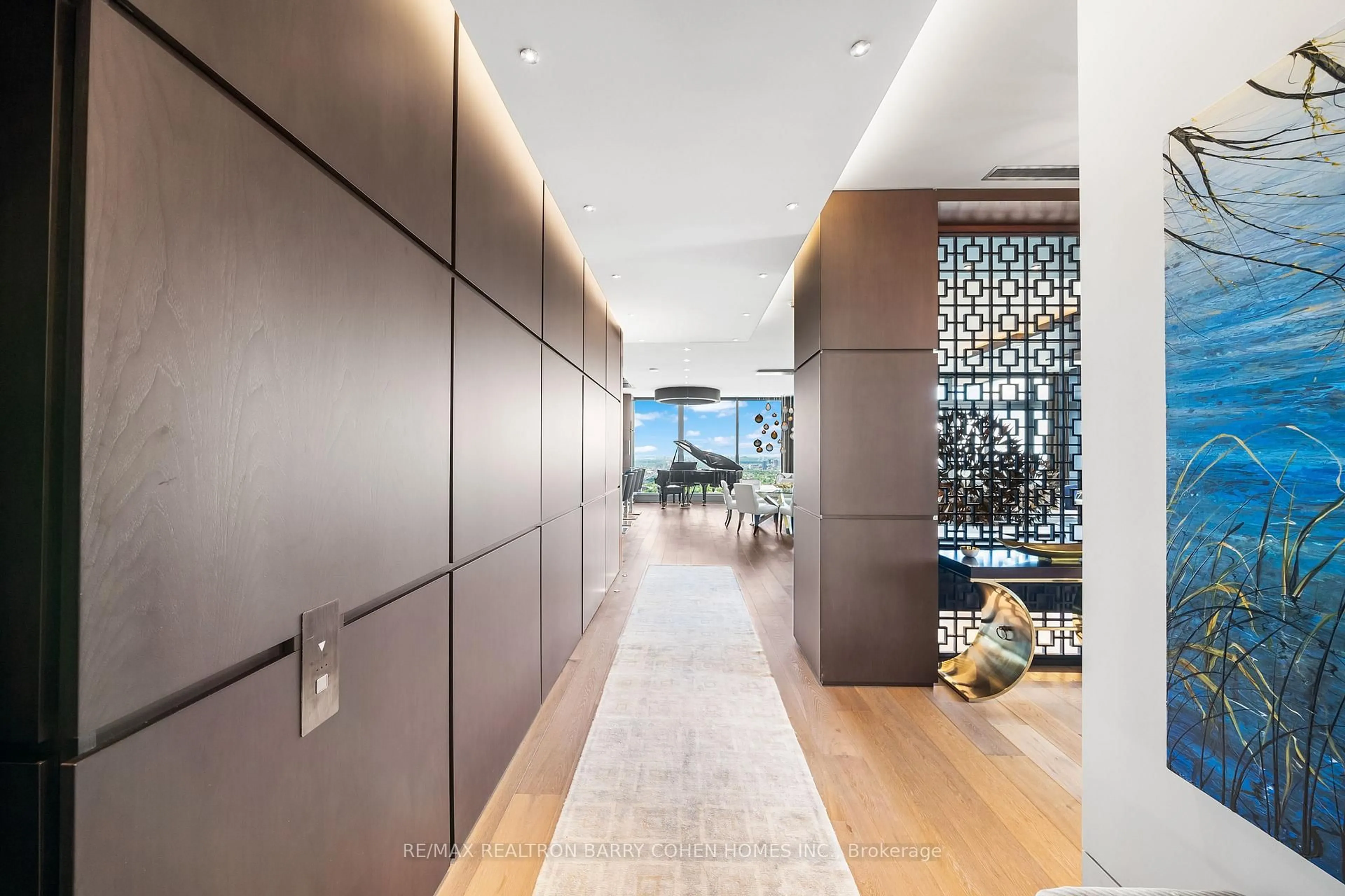 Indoor foyer for 50 Yorkville Ave #4501, Toronto Ontario M4W 0A3