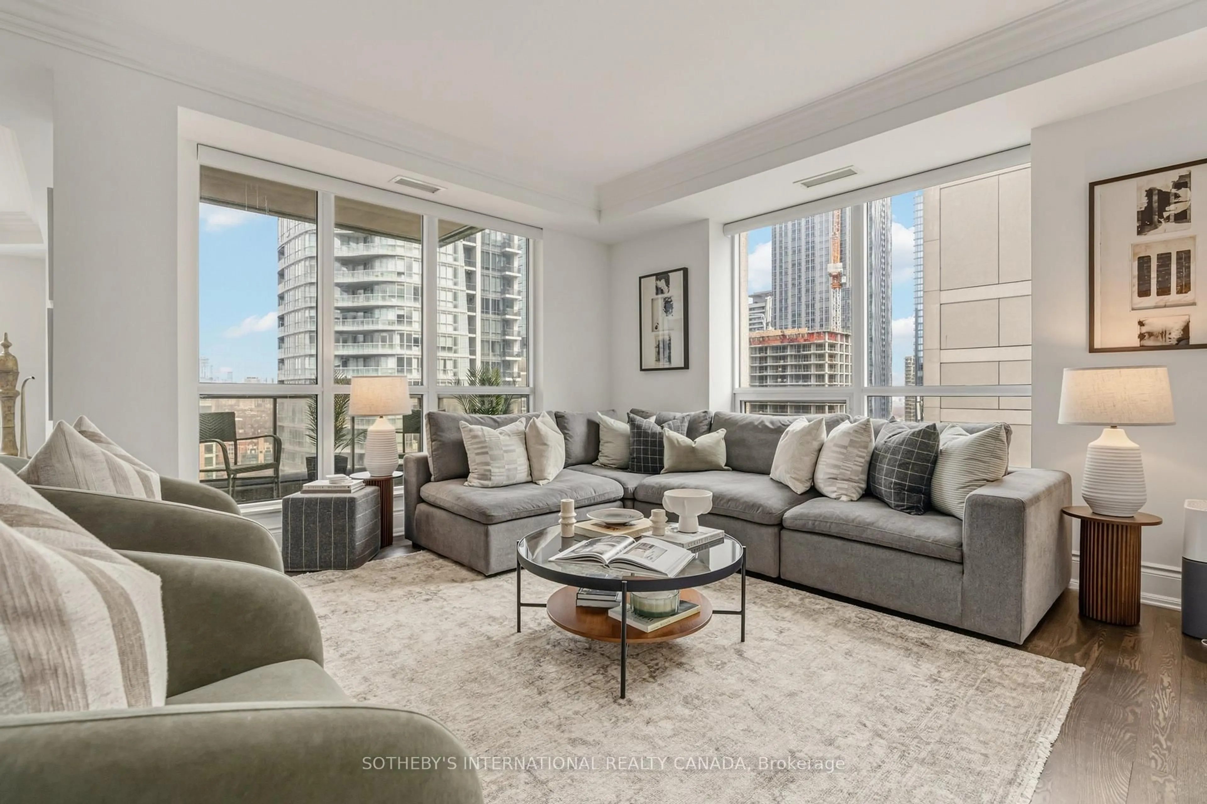 Living room with furniture, unknown for 10 Bellair St #1807, Toronto Ontario M5R 3T8