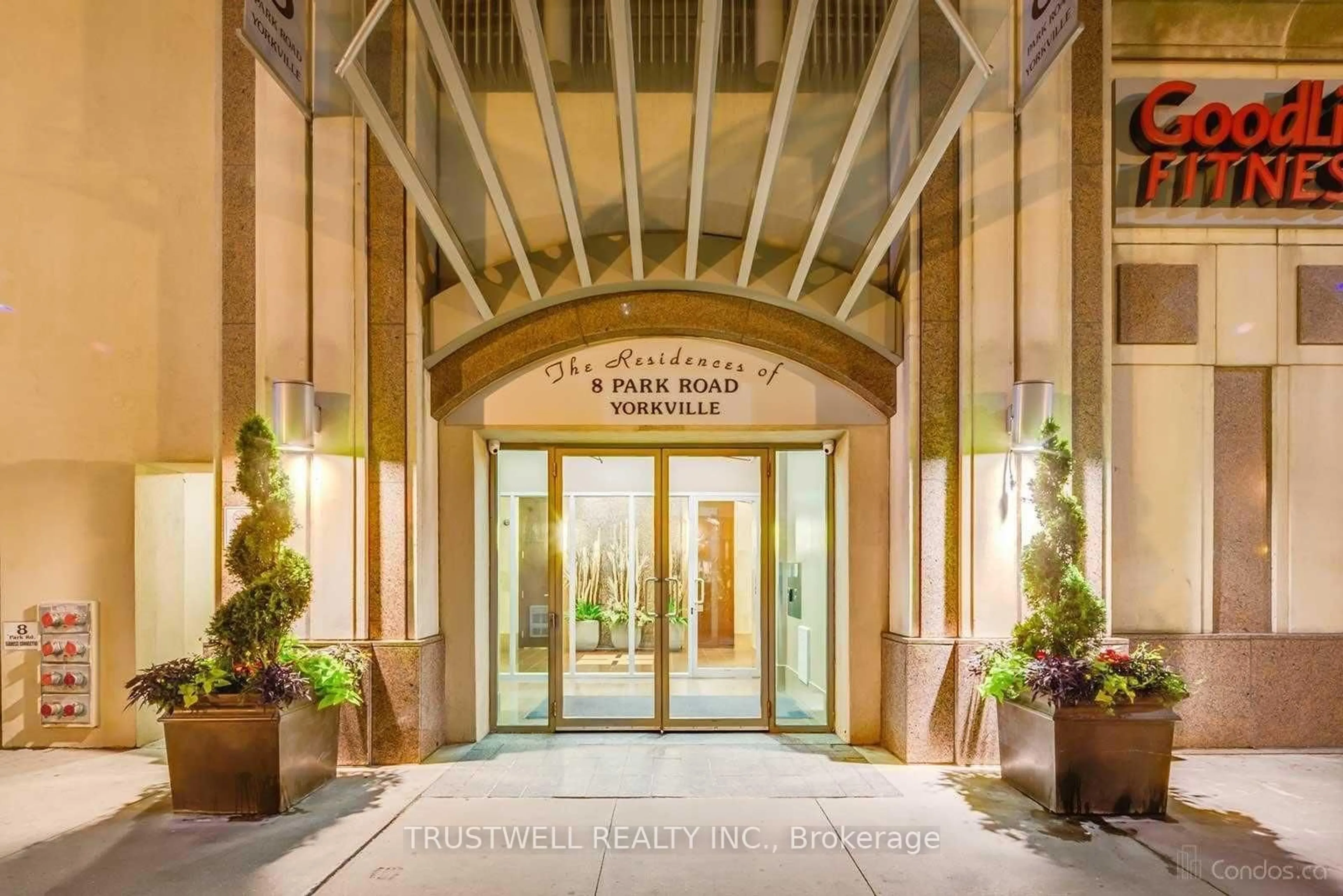 Indoor foyer for 8 Park Rd #1905, Toronto Ontario M4W 3S5