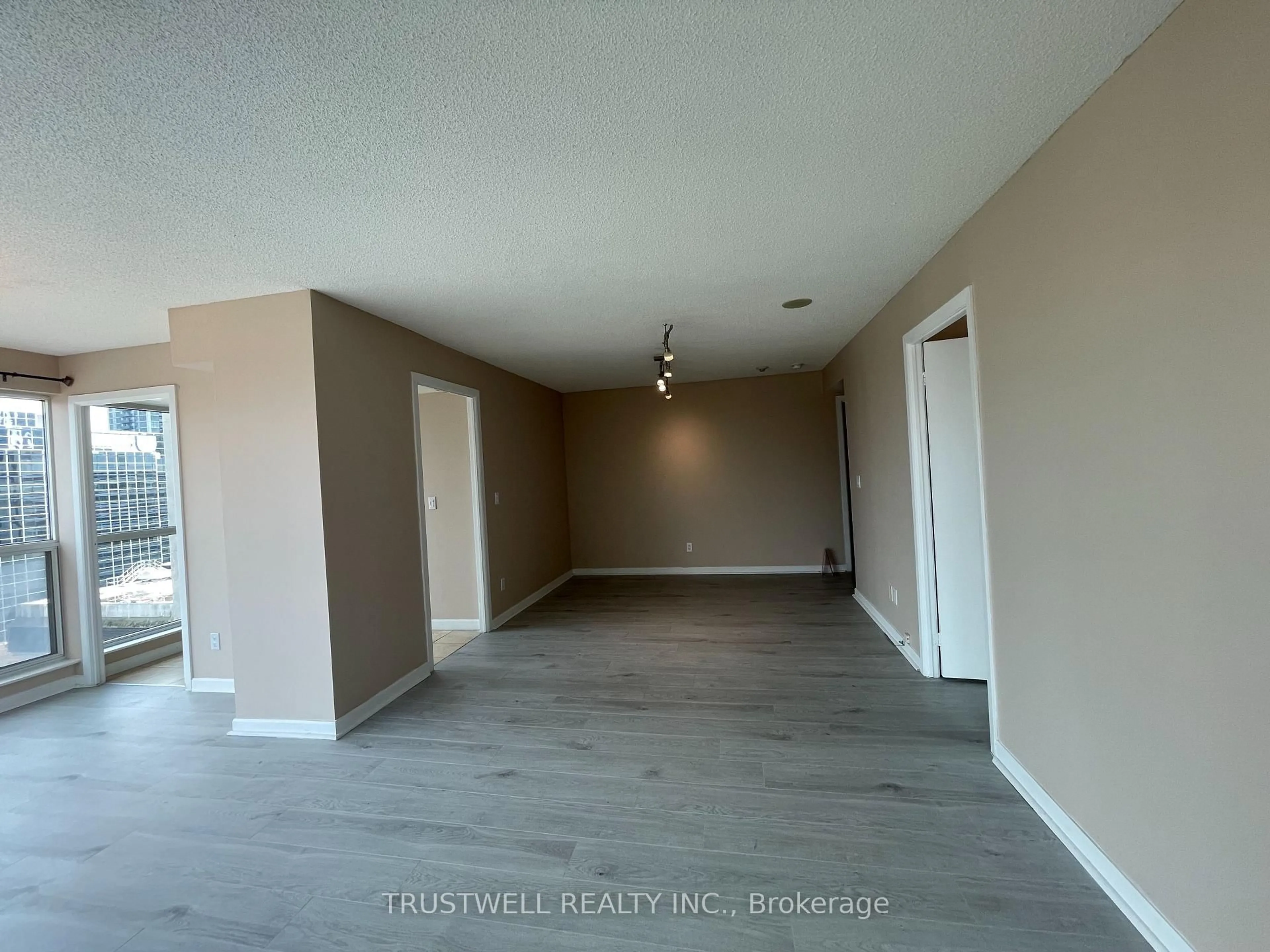 A pic of a room for 8 Park Rd #1905, Toronto Ontario M4W 3S5