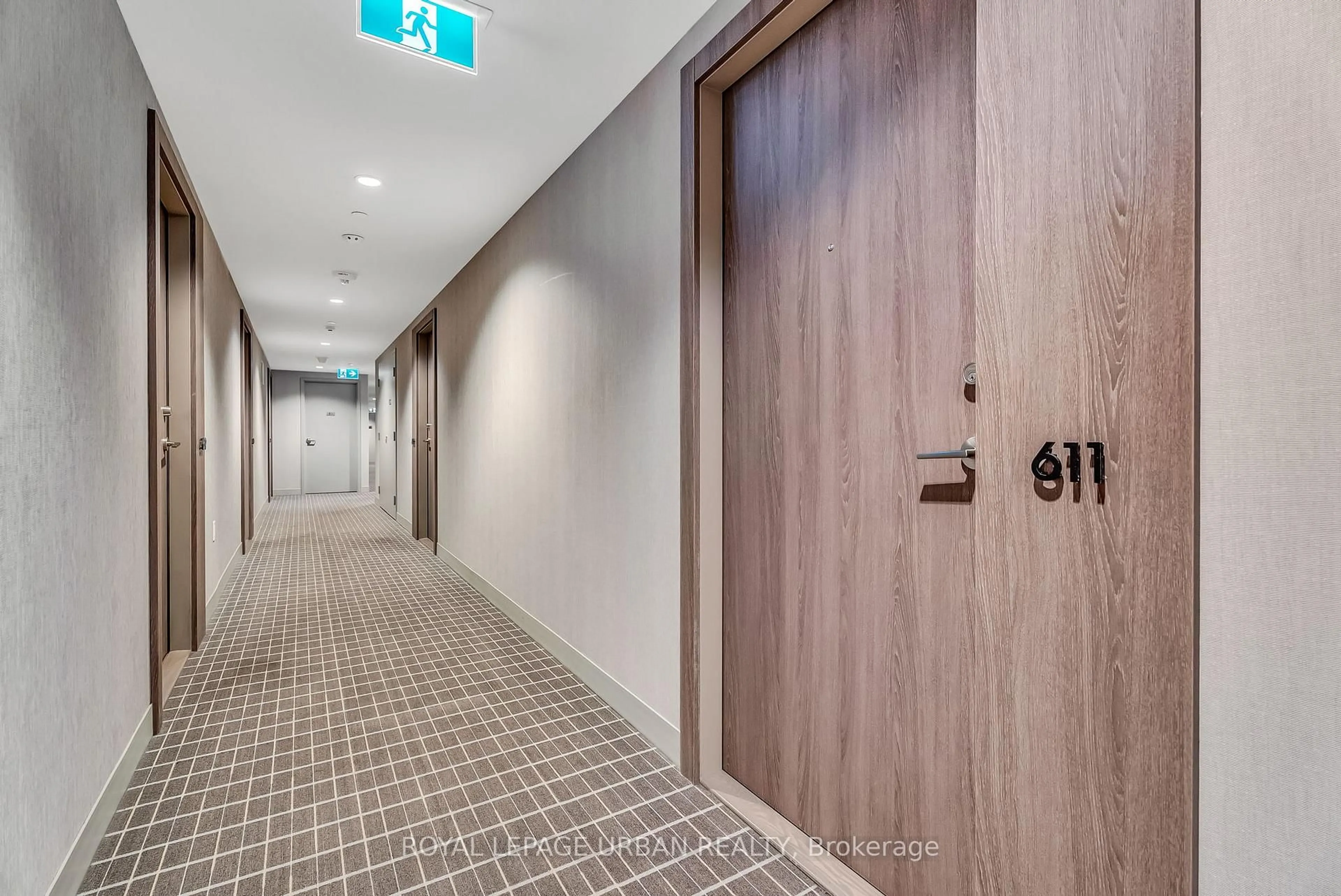 Indoor foyer for 27 Bathurst St #611, Toronto Ontario M5V 0R1