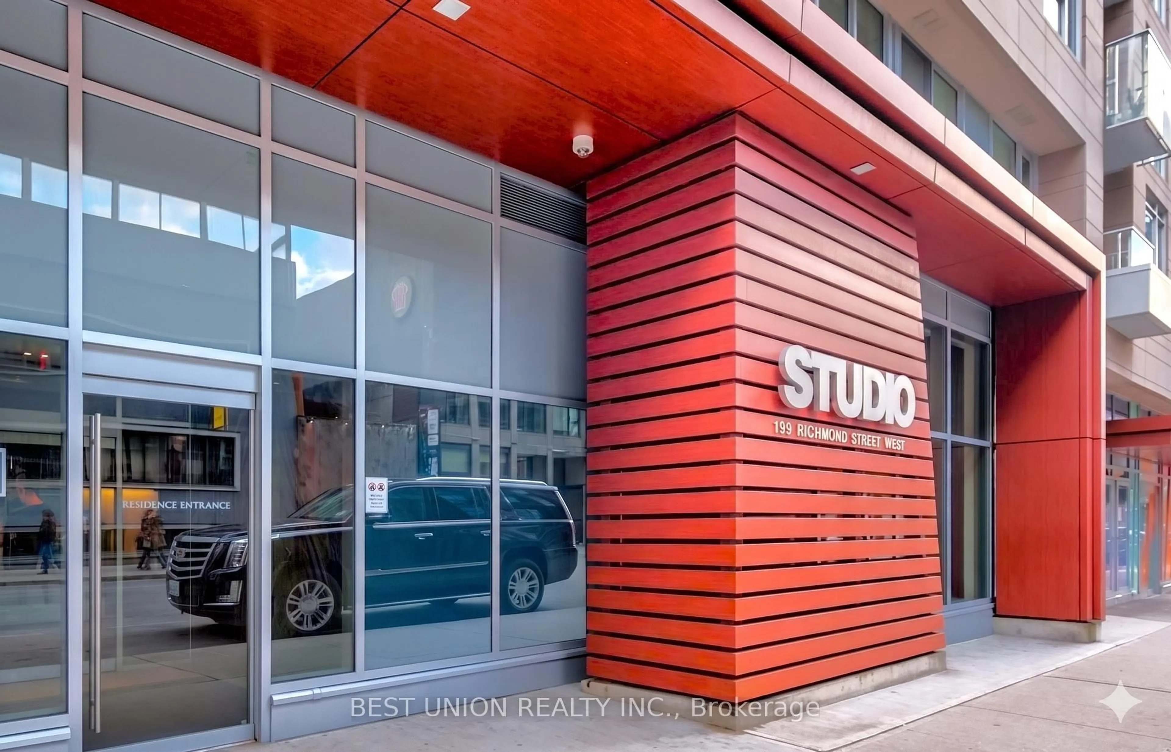 Indoor foyer for 199 Richmond St #1407, Toronto Ontario M5V 0H4