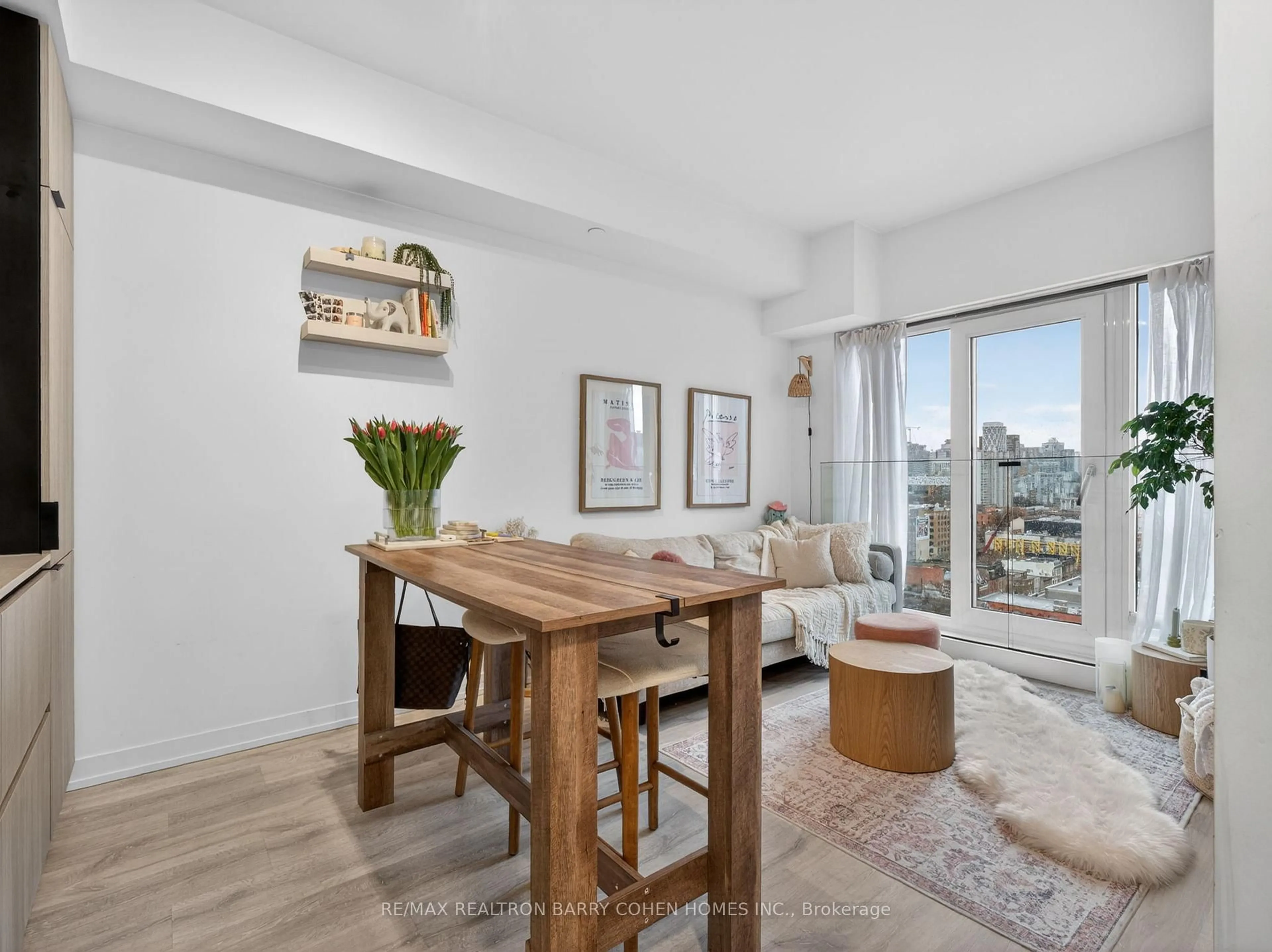 Dining room, wood/laminate floor for 2 Augusta Ave #PH3, Toronto Ontario M5V 0T3