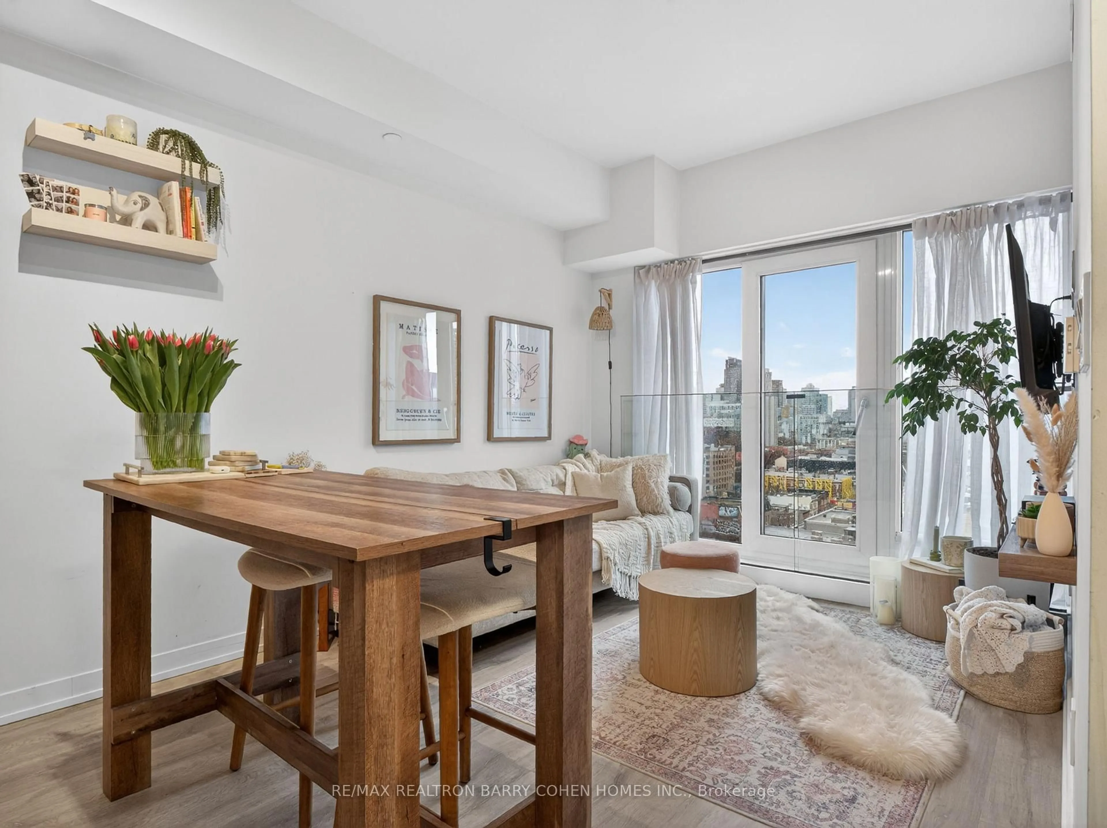 Living room with furniture, unknown for 2 Augusta Ave #PH3, Toronto Ontario M5V 0T3