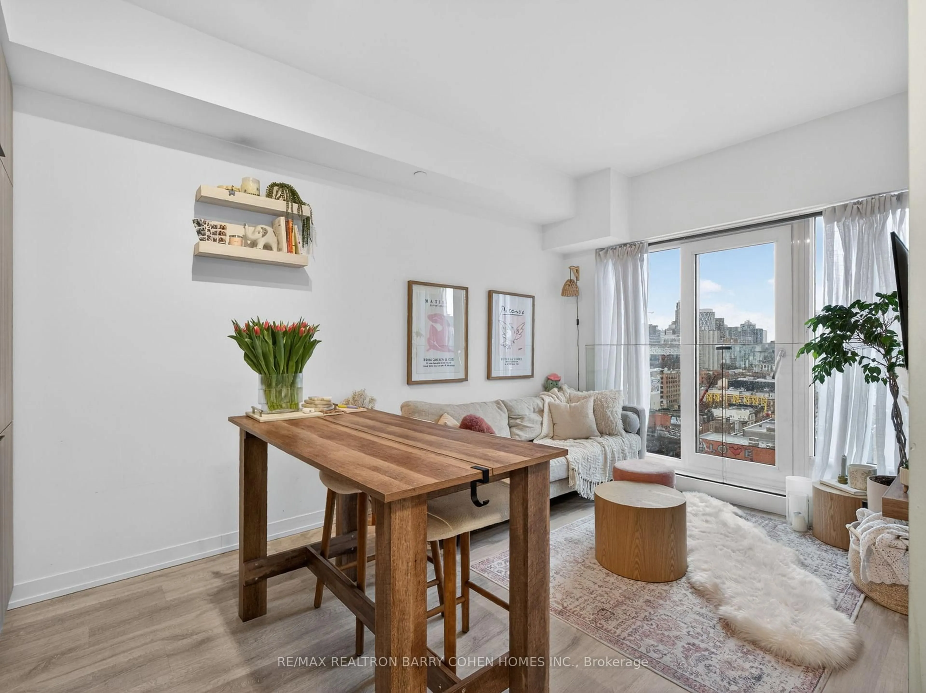 Unknown for 2 Augusta Ave #PH3, Toronto Ontario M5V 0T3