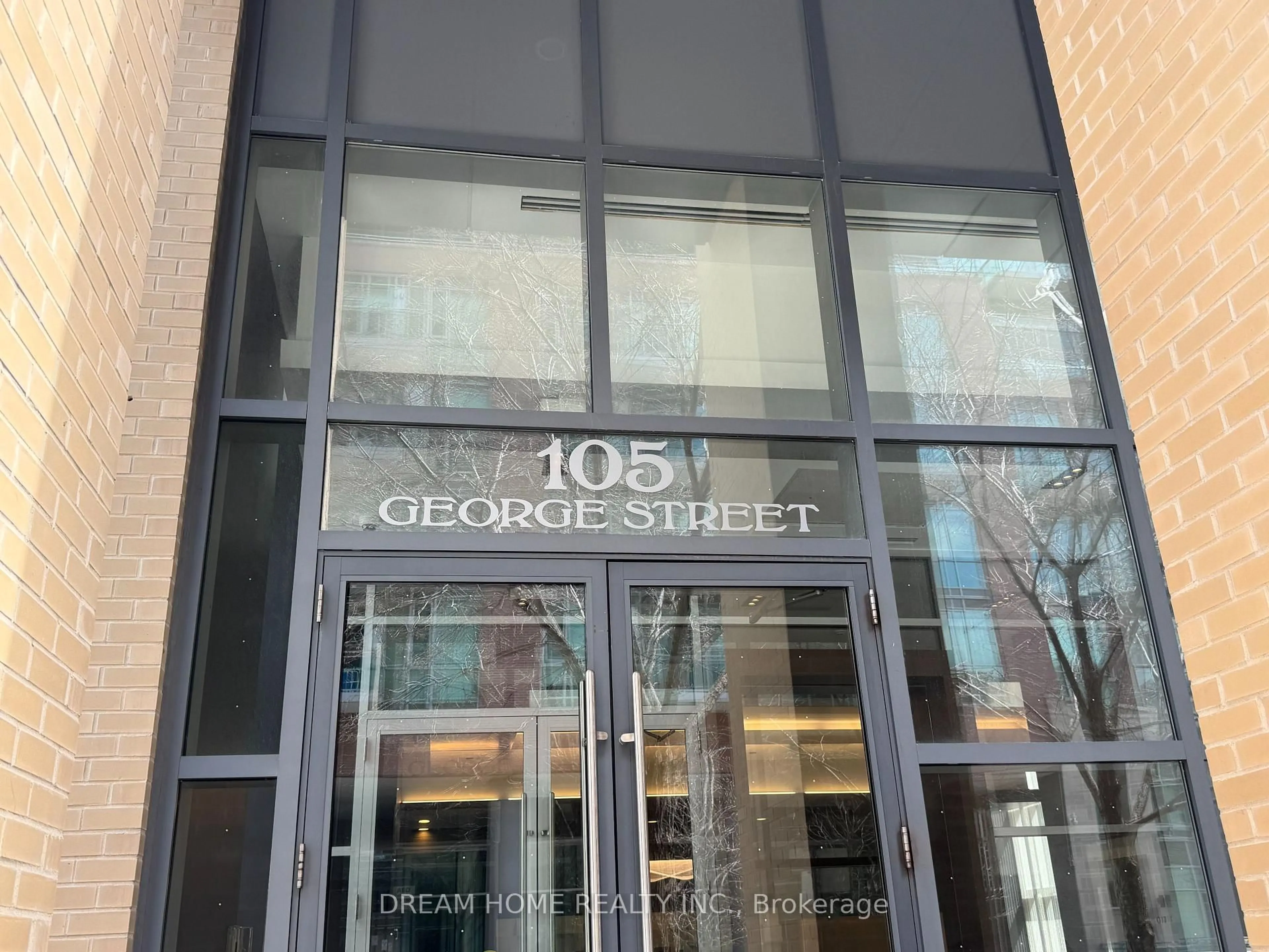 Indoor foyer for 105 George St #Lph2104, Toronto Ontario M5A 2N4