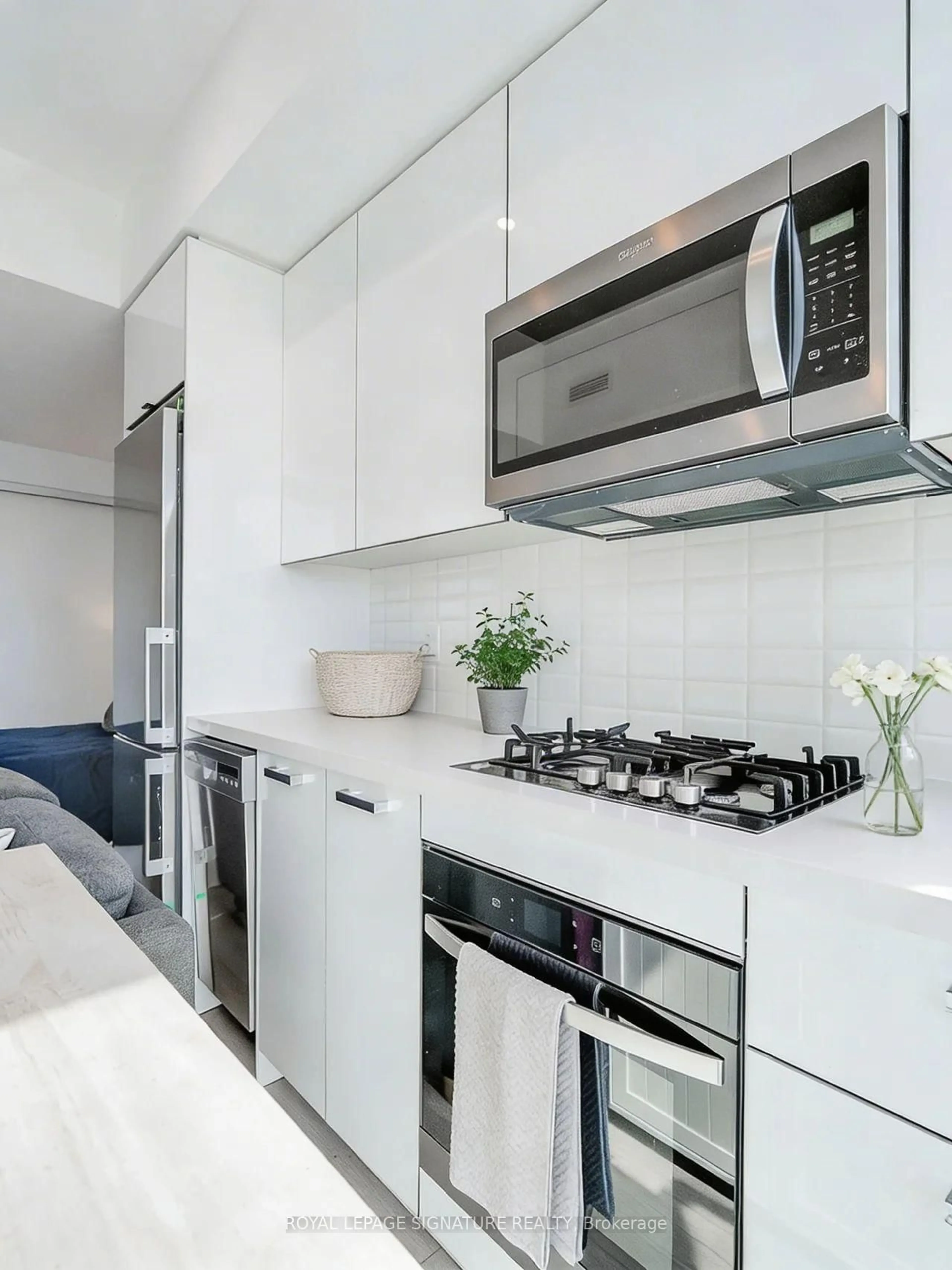 Unknown for 195 Mccaul St #1714, Toronto Ontario M5T 0E5