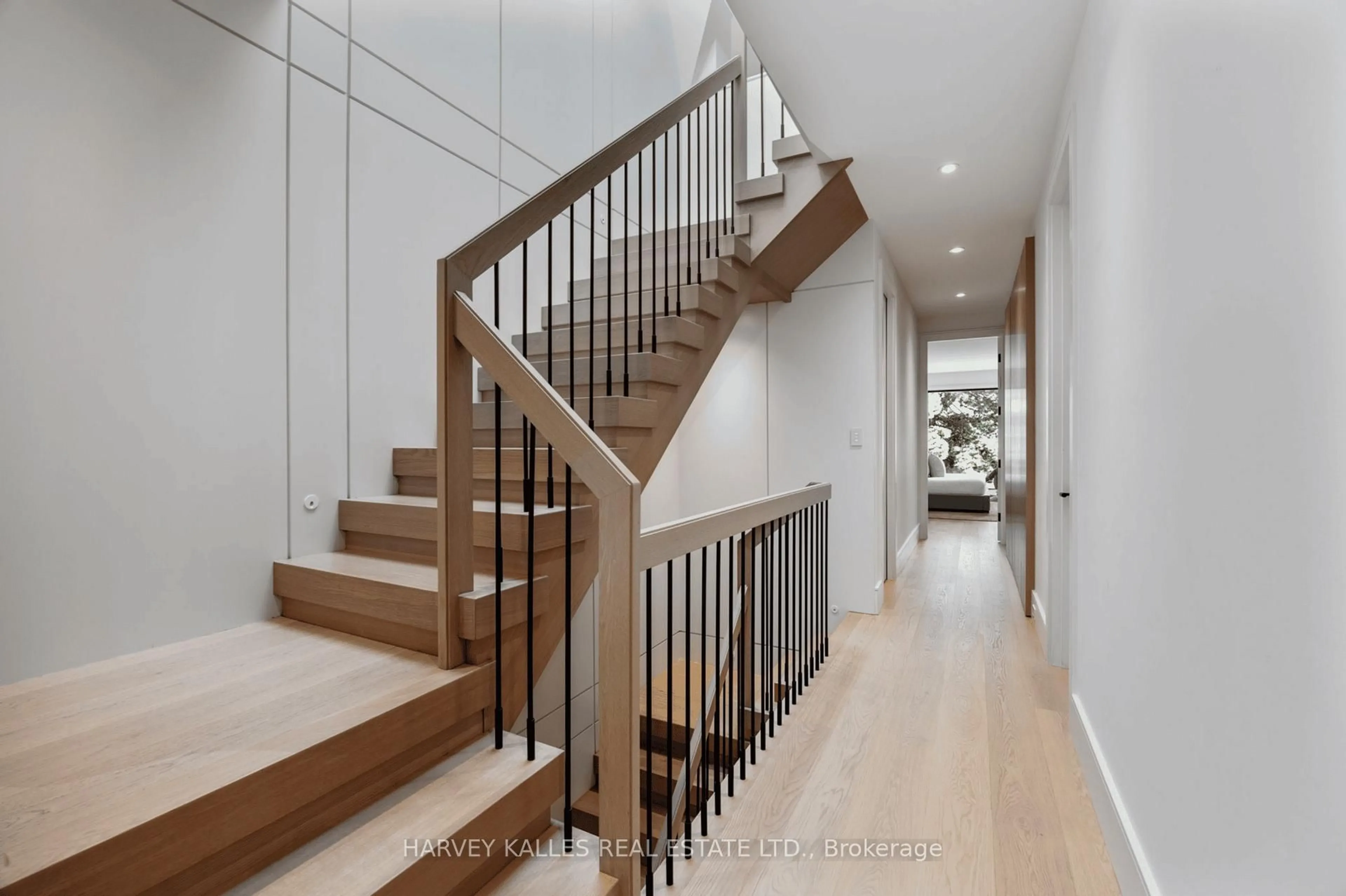 Stairs for 43 Summerhill Ave, Toronto Ontario M4T 1A9