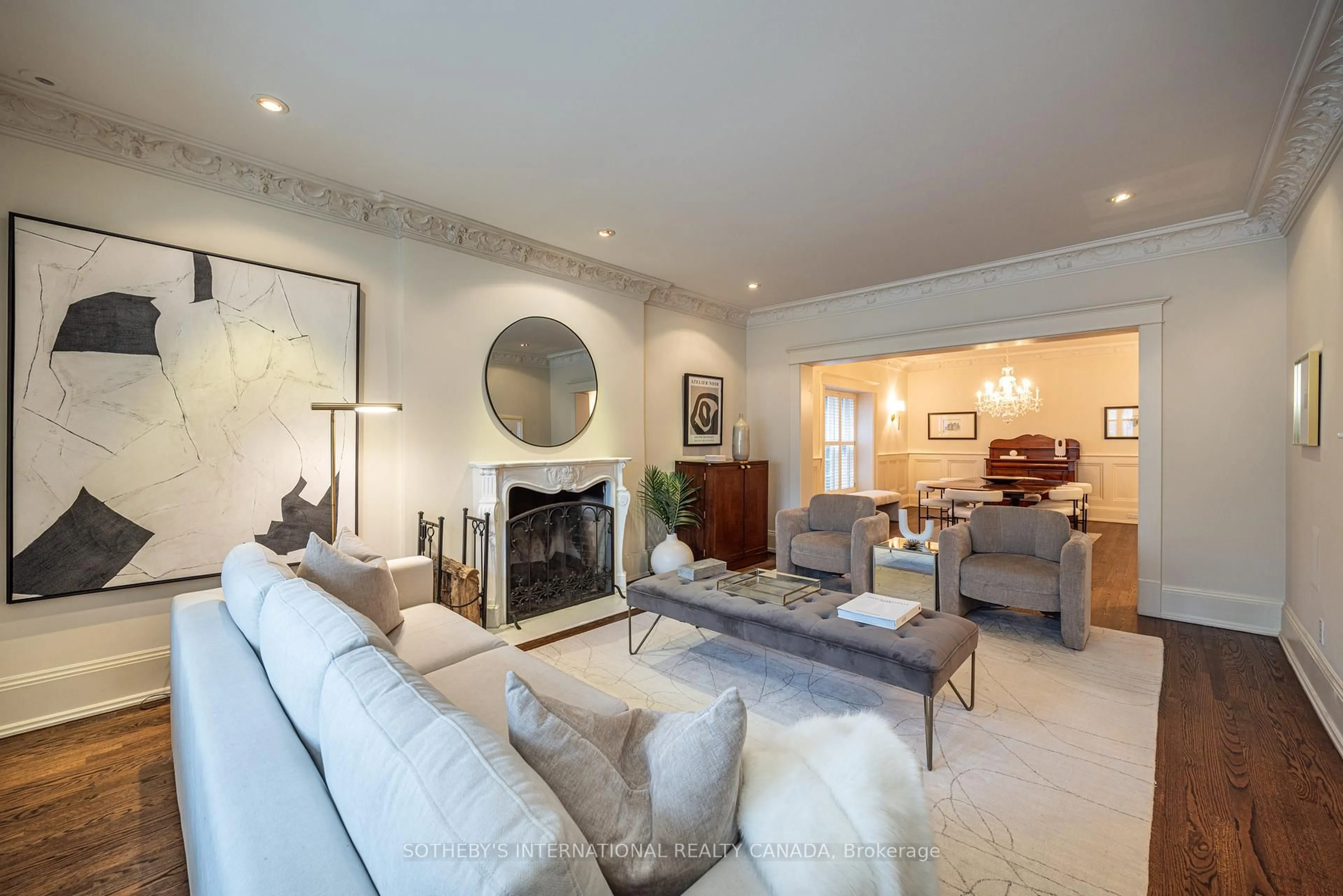 Living room with furniture, unknown for 254 Russell Hill Rd, Toronto Ontario M4V 2T2