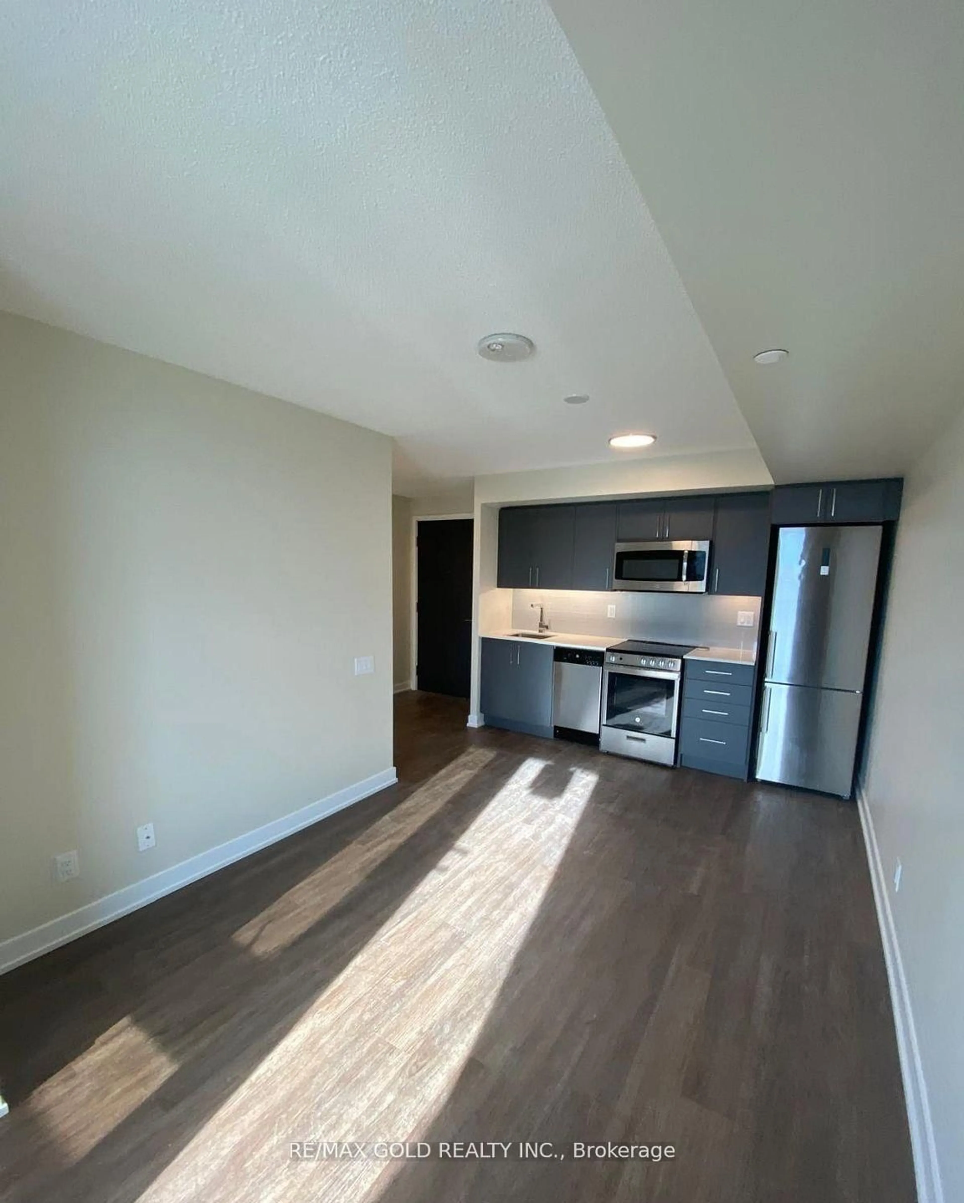 A pic of a room for 38 Monte Kwinter Crt #515, Toronto Ontario M3H 0E2