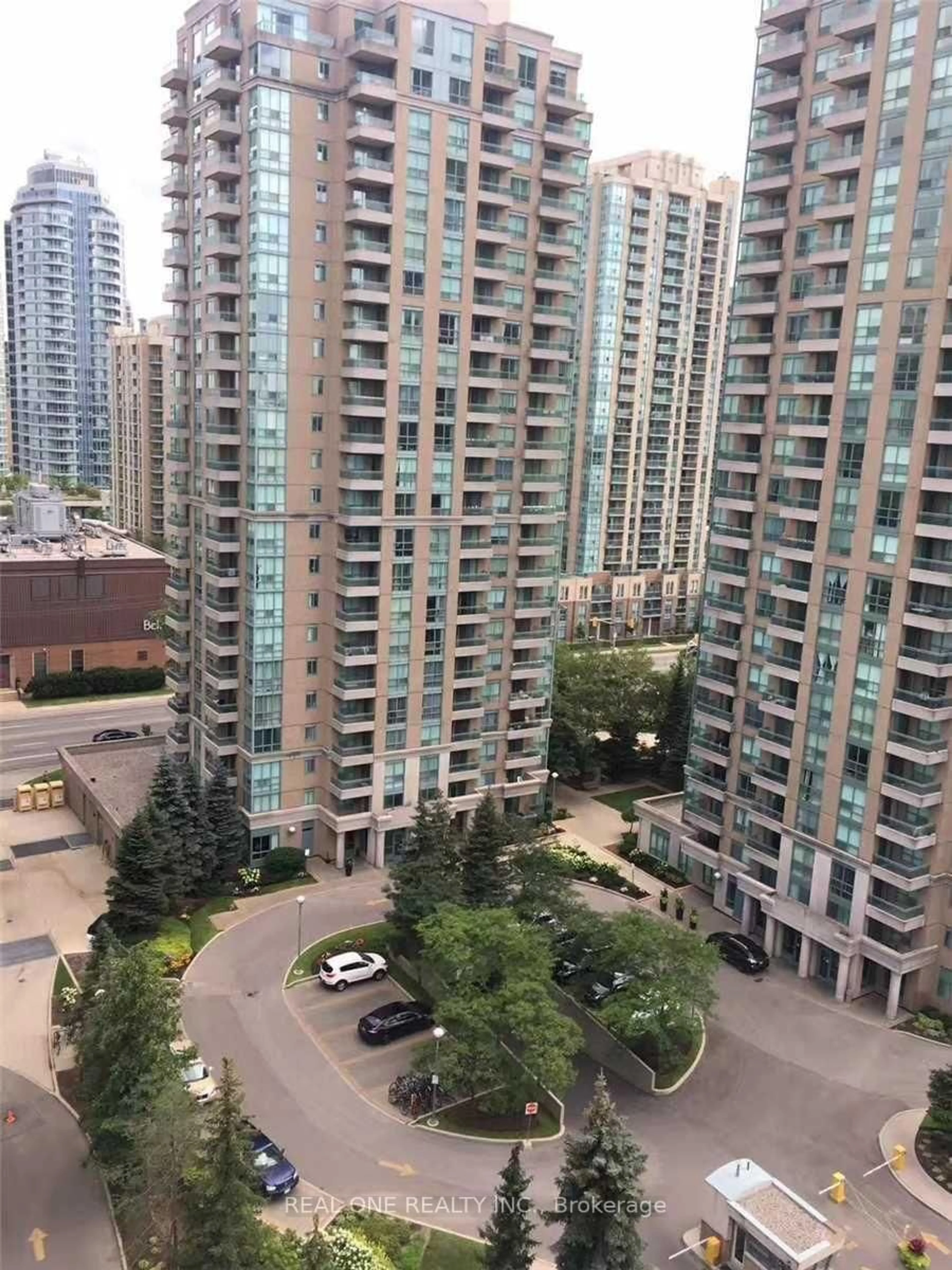 A pic from outside/outdoor area/front of a property/back of a property/a pic from drone, city buildings view from balcony for 8 Pemberton Ave #Uph06, Toronto Ontario M2M 4K8
