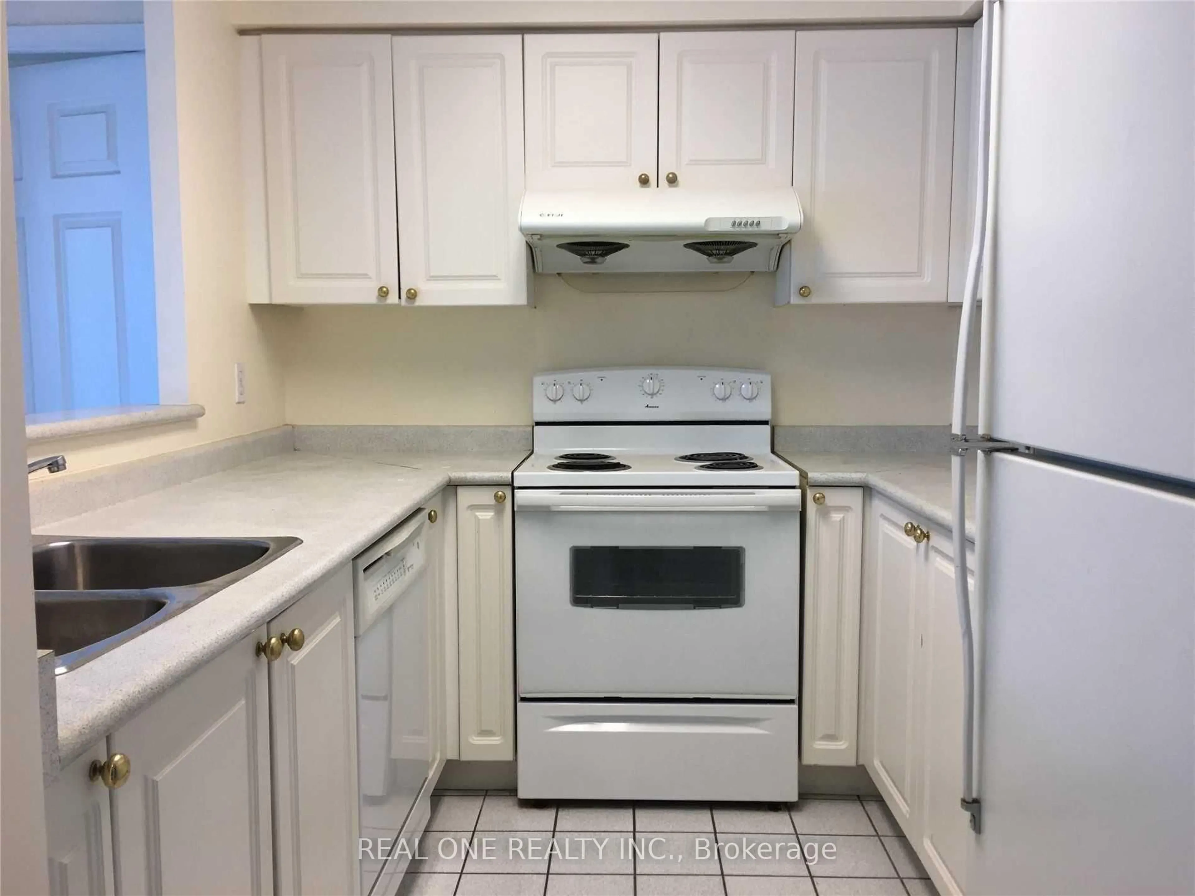 Standard kitchen, unknown for 8 Pemberton Ave #Uph06, Toronto Ontario M2M 4K8