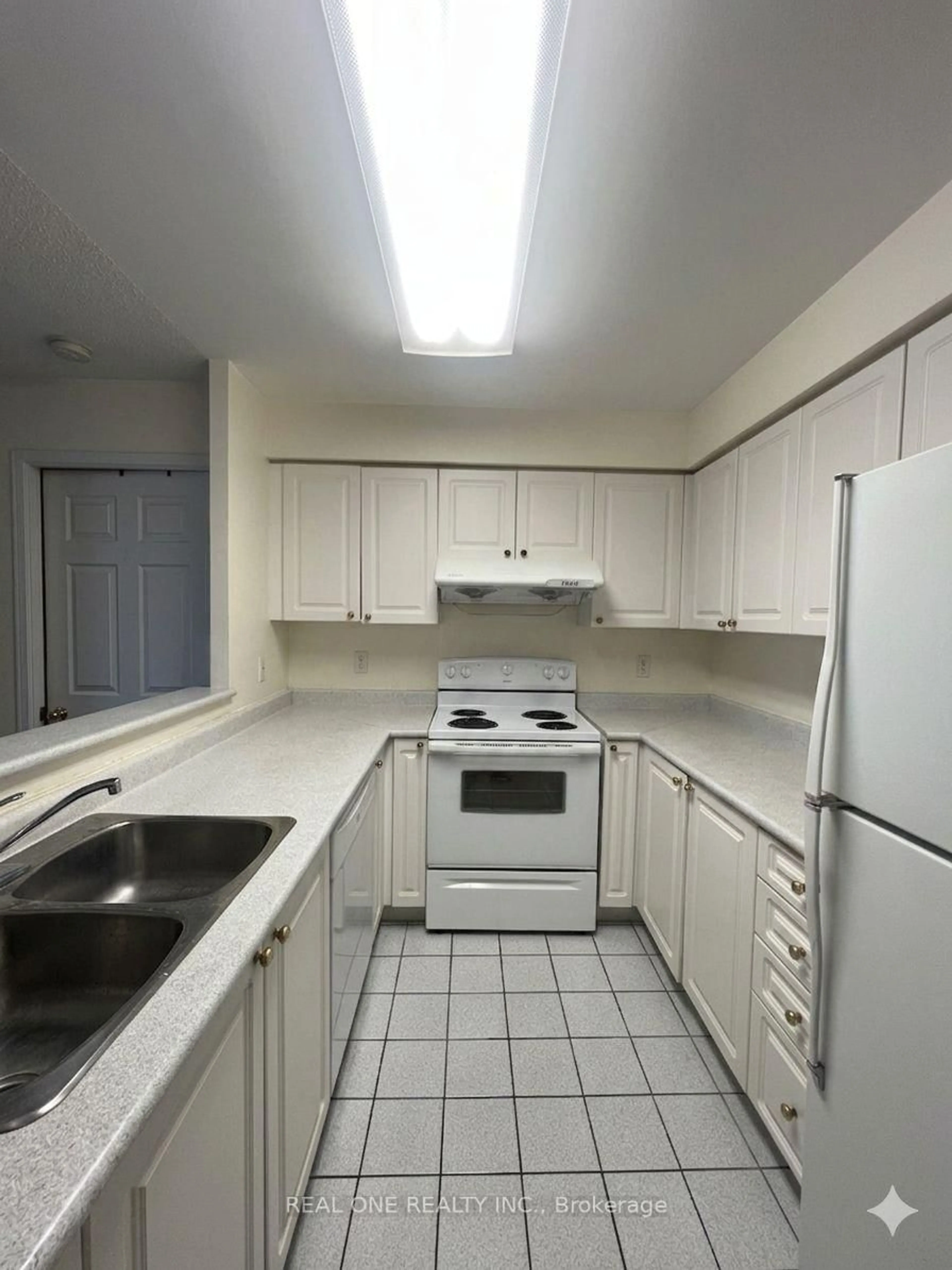 Standard kitchen, floor is not visible for 8 Pemberton Ave #Uph06, Toronto Ontario M2M 4K8