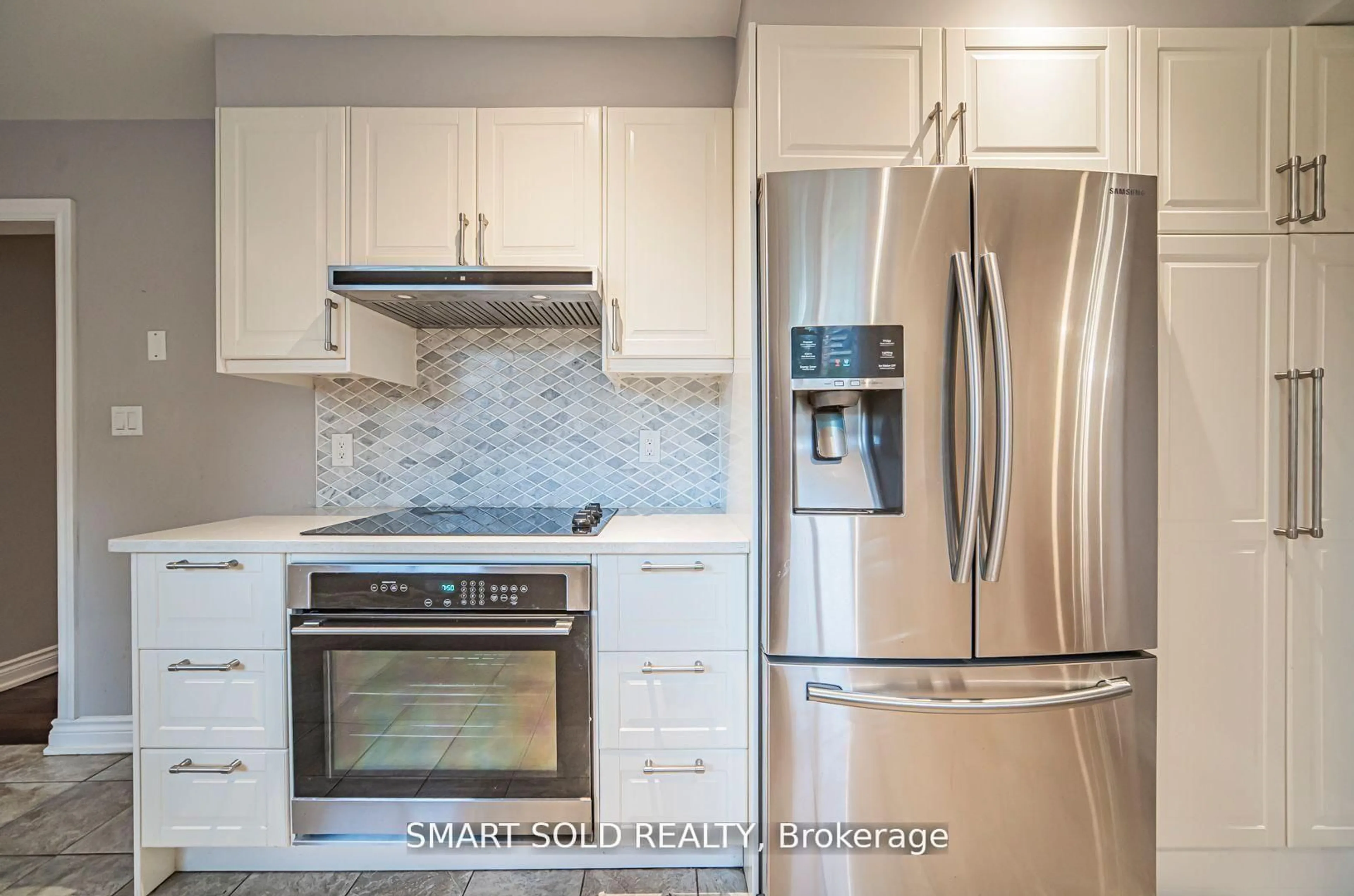Standard kitchen, unknown for 120 Abbeywood Tr, Toronto Ontario M3B 3B5