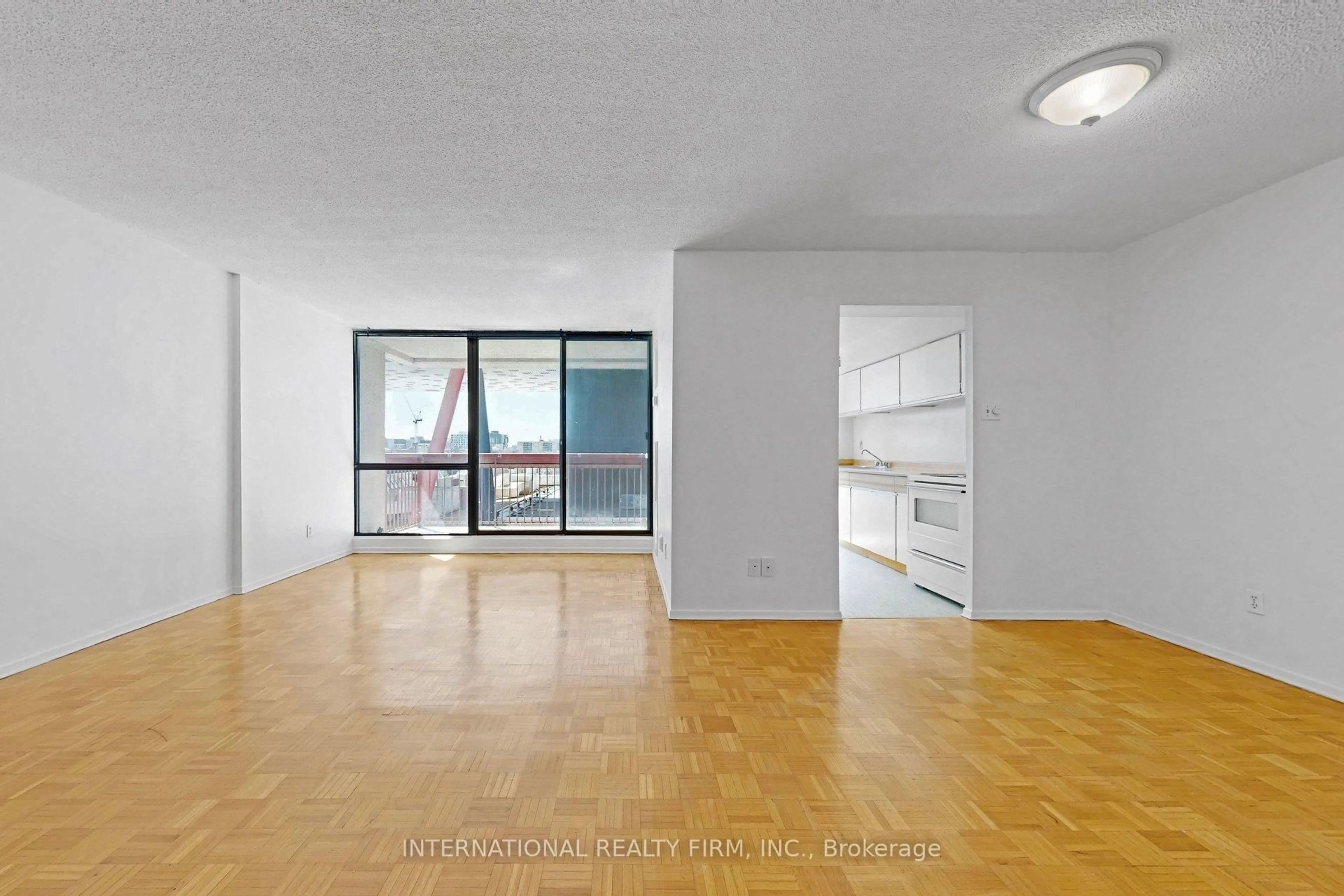 Unknown for 89 McCaul St #715, Toronto Ontario M5T 2X3